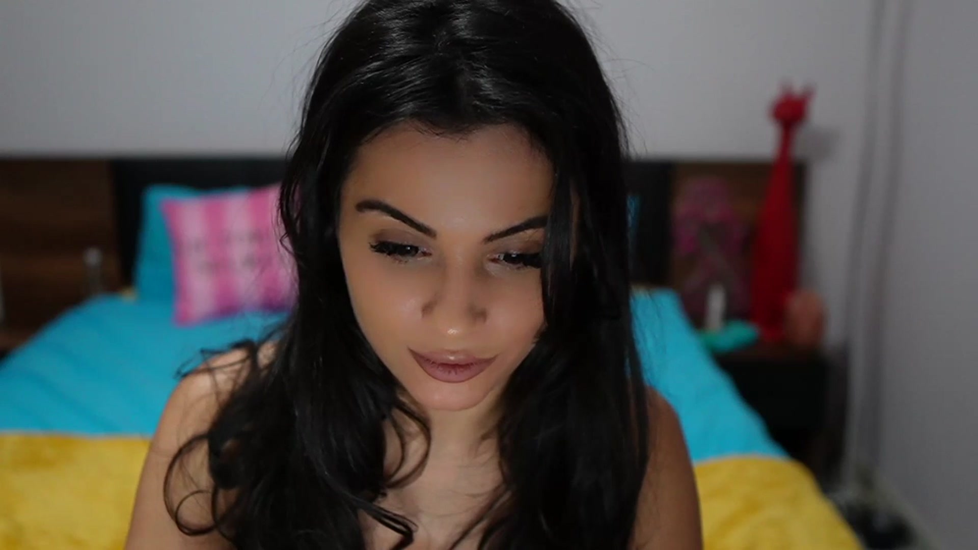 Gallery image thumbnail from TinyAndrea's myfreecams stream on, 12/10/2023, 03:56 image 17 of 20