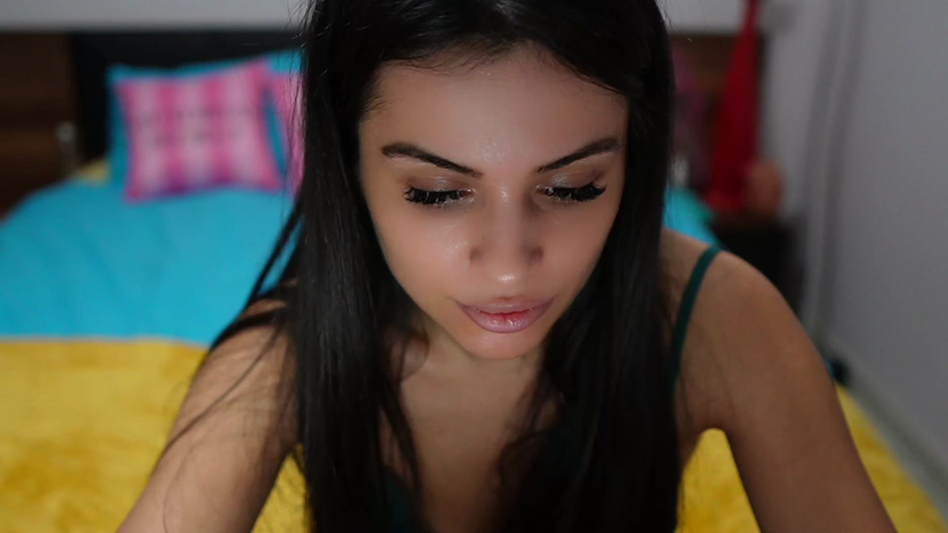 Gallery image thumbnail from TinyAndrea's myfreecams stream on, 12/12/2023, 07:03 image 3 of 20