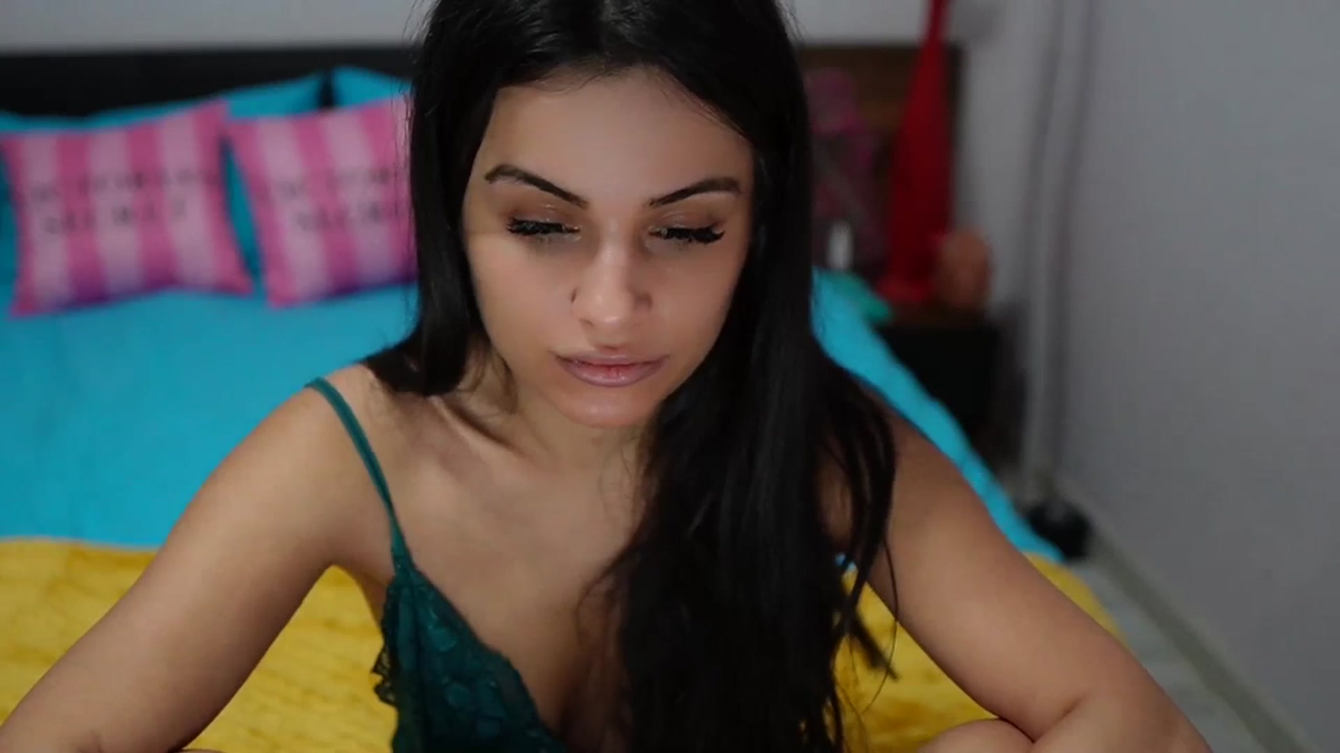 Gallery image thumbnail from TinyAndrea's myfreecams stream on, 12/12/2023, 07:03 image 17 of 20