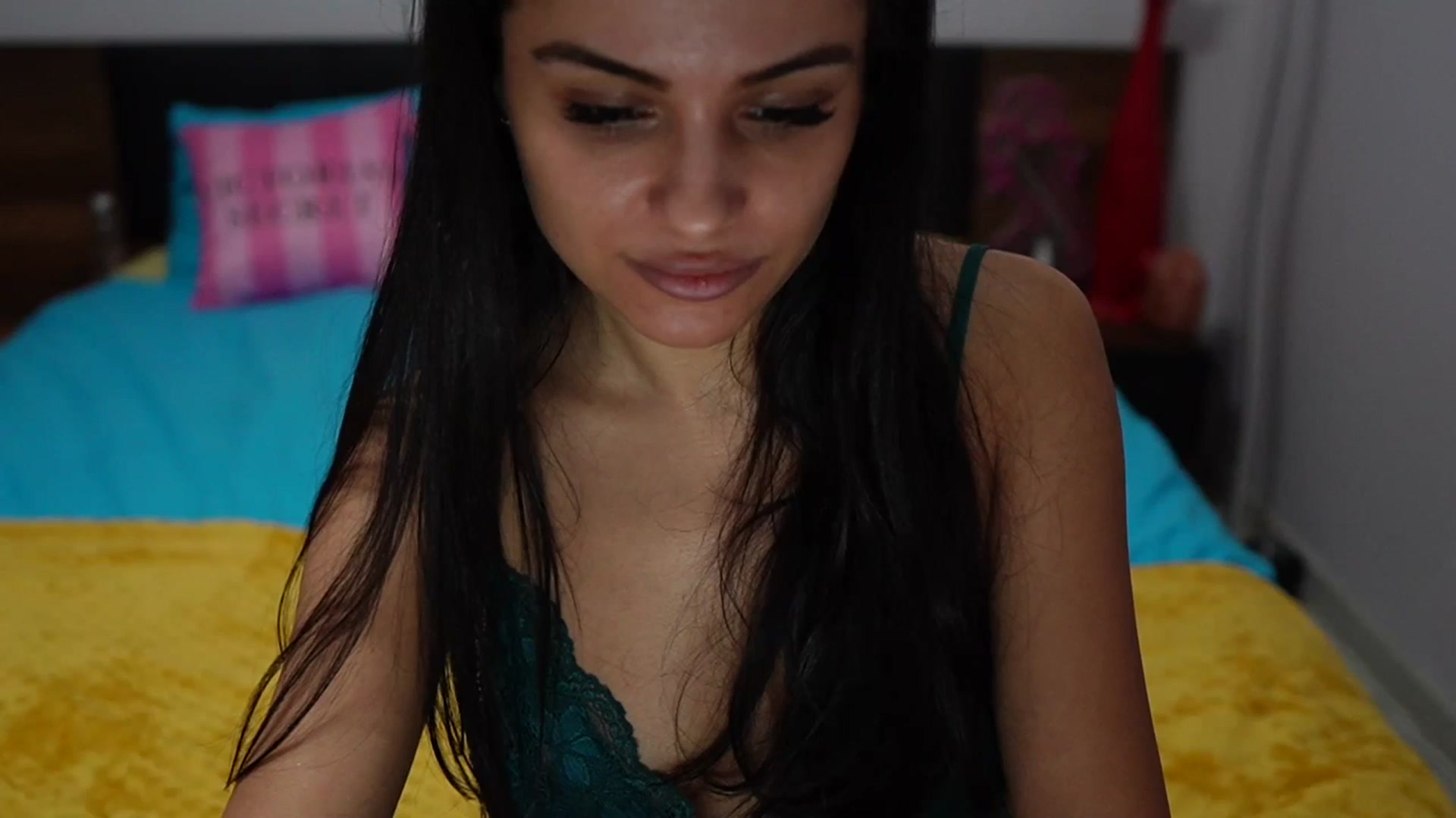 Gallery image thumbnail from TinyAndrea's myfreecams stream on, 12/12/2023, 07:03 image 1 of 20