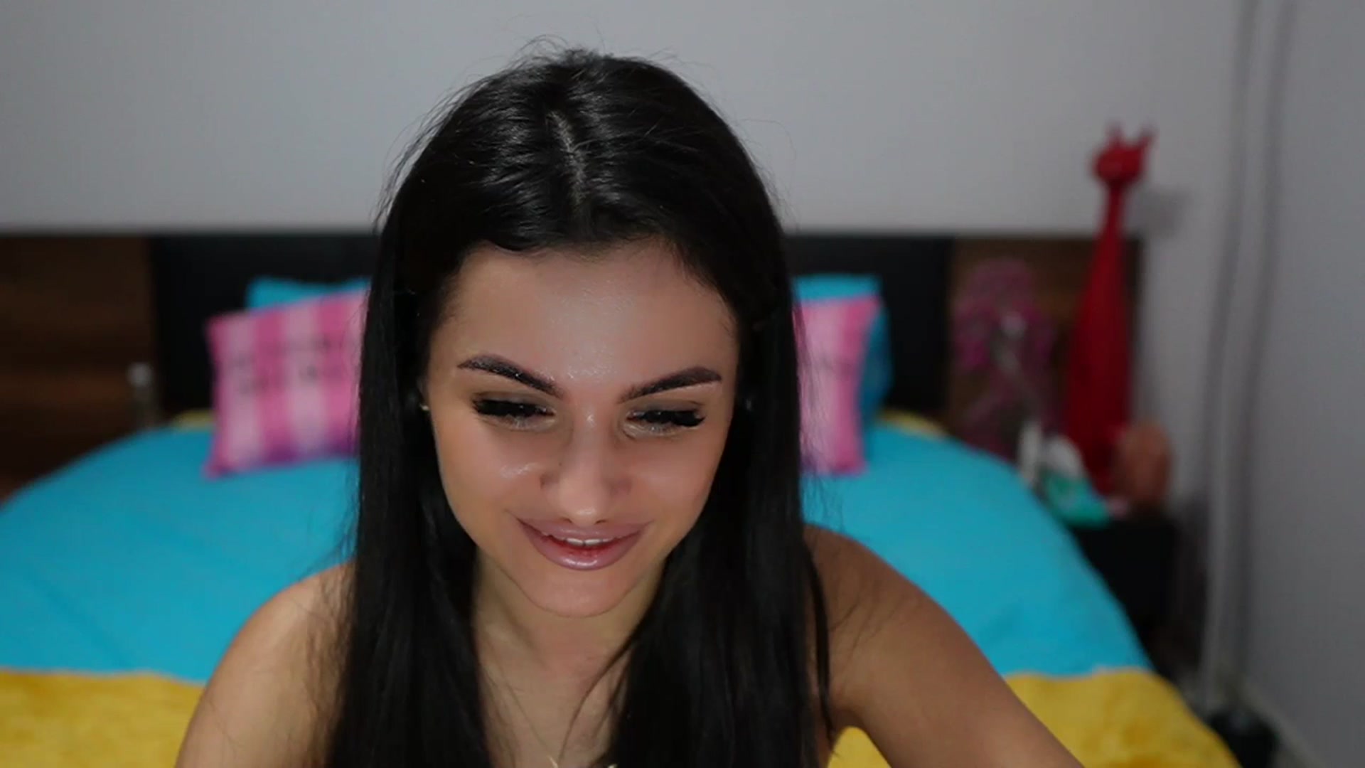 Gallery image thumbnail from TinyAndrea's myfreecams stream on, 12/16/2023, 08:15 image 12 of 20