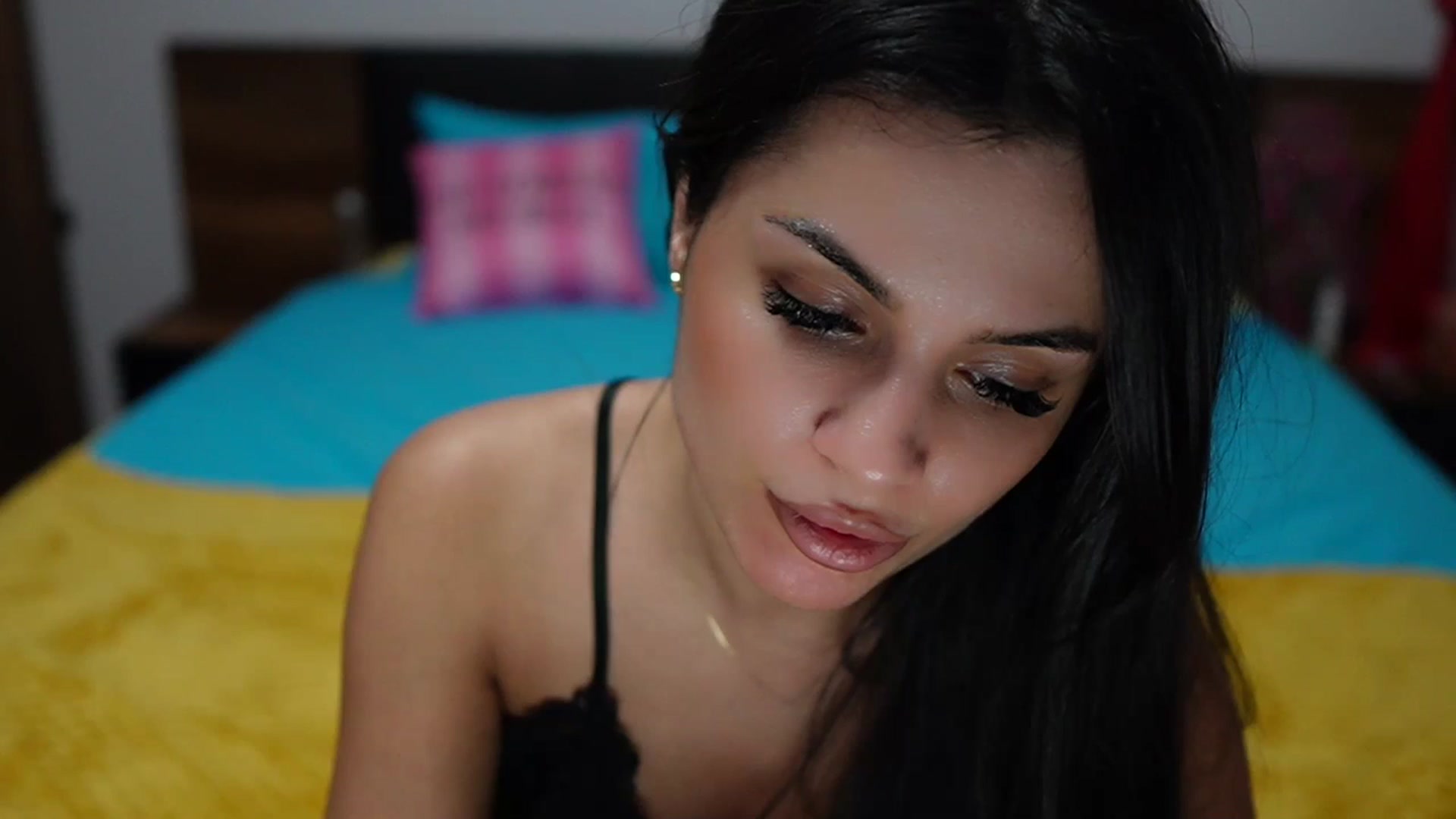 Gallery image thumbnail from TinyAndrea's myfreecams stream on, 12/22/2023, 01:07 image 1 of 20