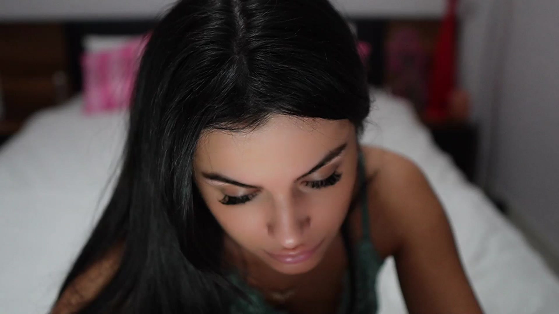 Gallery image thumbnail from TinyAndrea's myfreecams stream on, 01/12/2024, 04:02 image 15 of 20