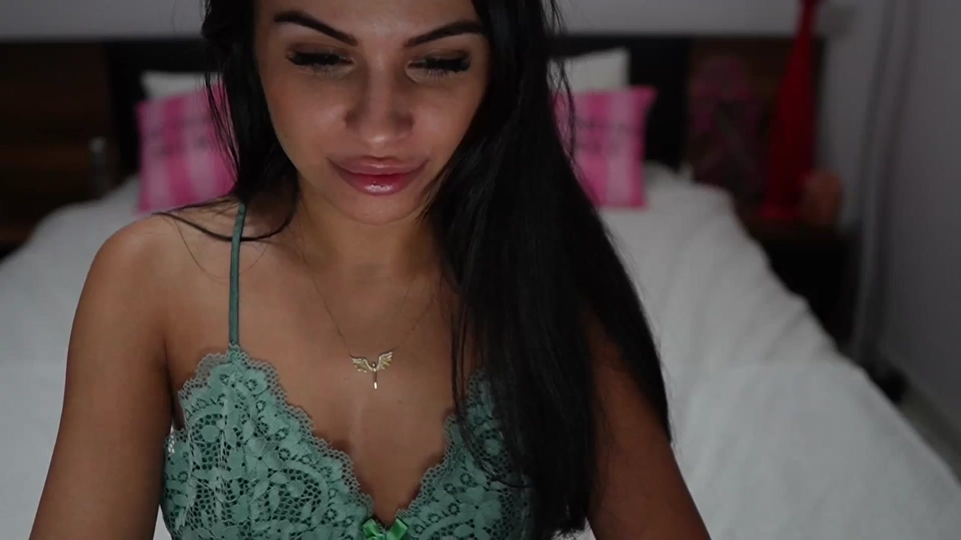 Gallery image thumbnail from TinyAndrea's myfreecams stream on, 01/12/2024, 04:02 image 4 of 20