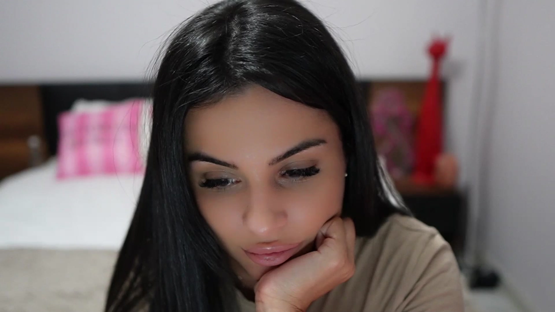 Gallery image thumbnail from TinyAndrea's myfreecams stream on, 01/13/2024, 02:32 image 10 of 20