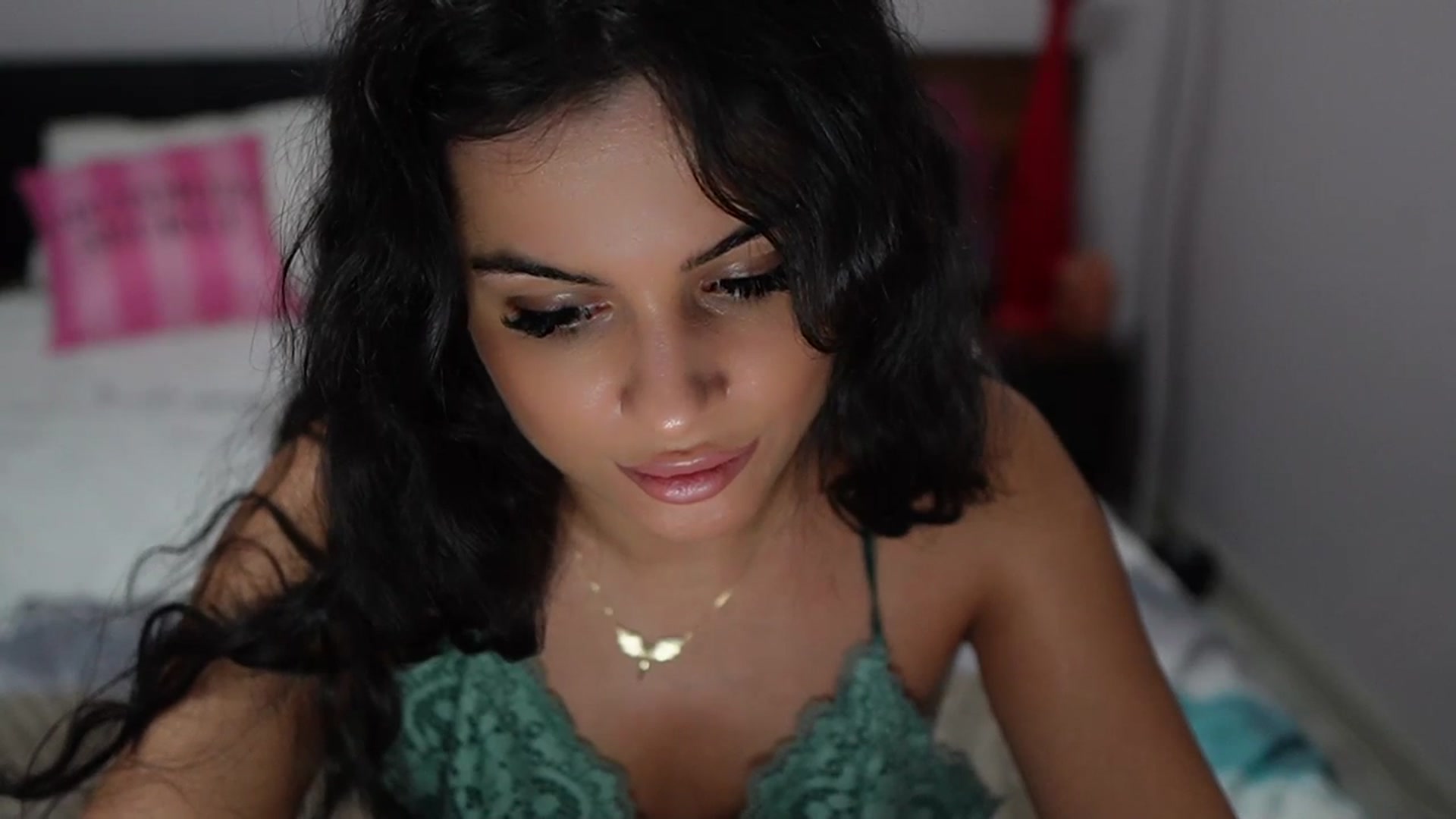 Gallery image thumbnail from TinyAndrea's myfreecams stream on, 02/18/2024, 04:15 image 15 of 20