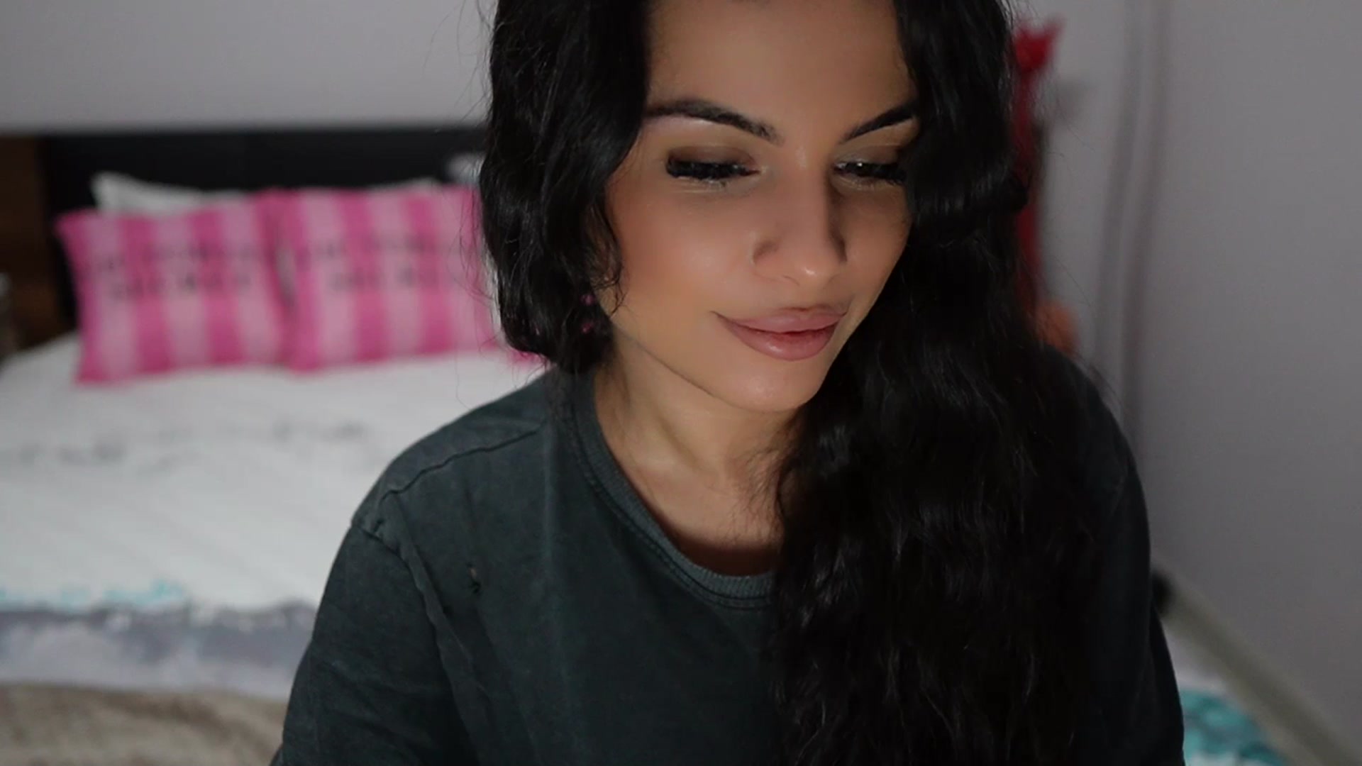Gallery image thumbnail from TinyAndrea's myfreecams stream on, 02/19/2024, 03:16 image 10 of 20
