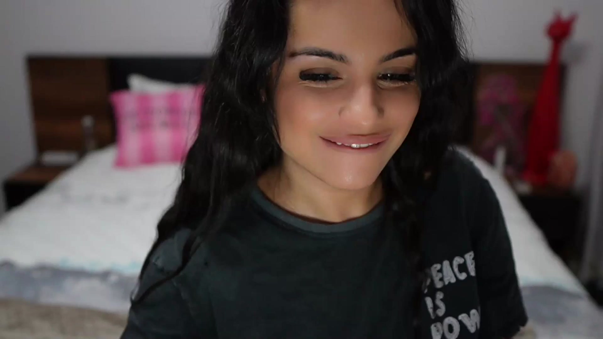 Gallery image thumbnail from TinyAndrea's myfreecams stream on, 02/19/2024, 03:16 image 1 of 20