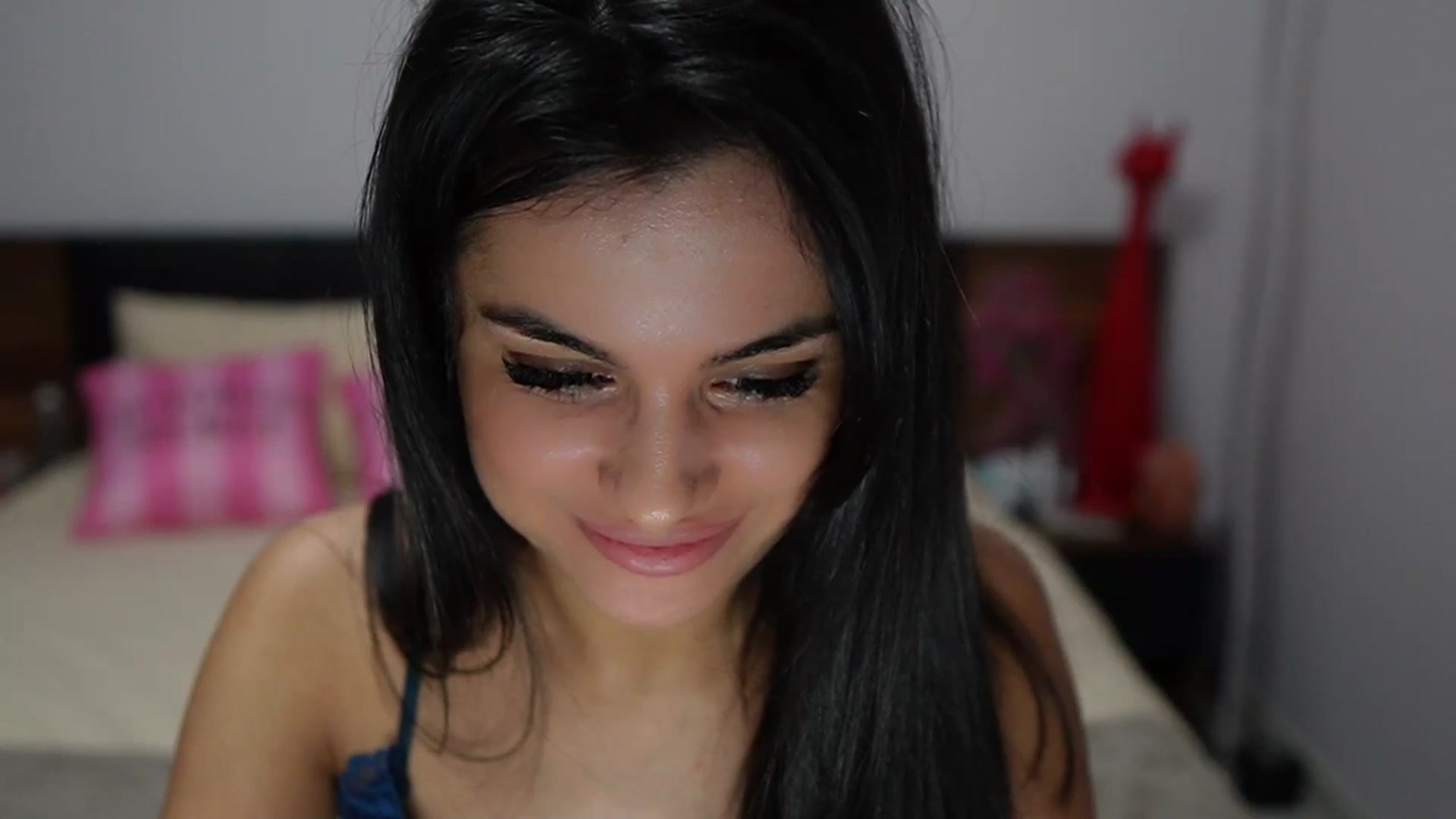 Gallery image thumbnail from TinyAndrea's myfreecams stream on, 03/08/2024, 05:32 image 13 of 20