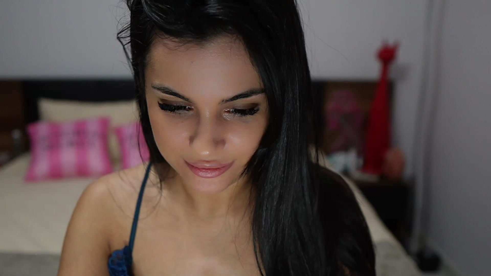 Gallery image thumbnail from TinyAndrea's myfreecams stream on, 03/08/2024, 05:32 image 19 of 20