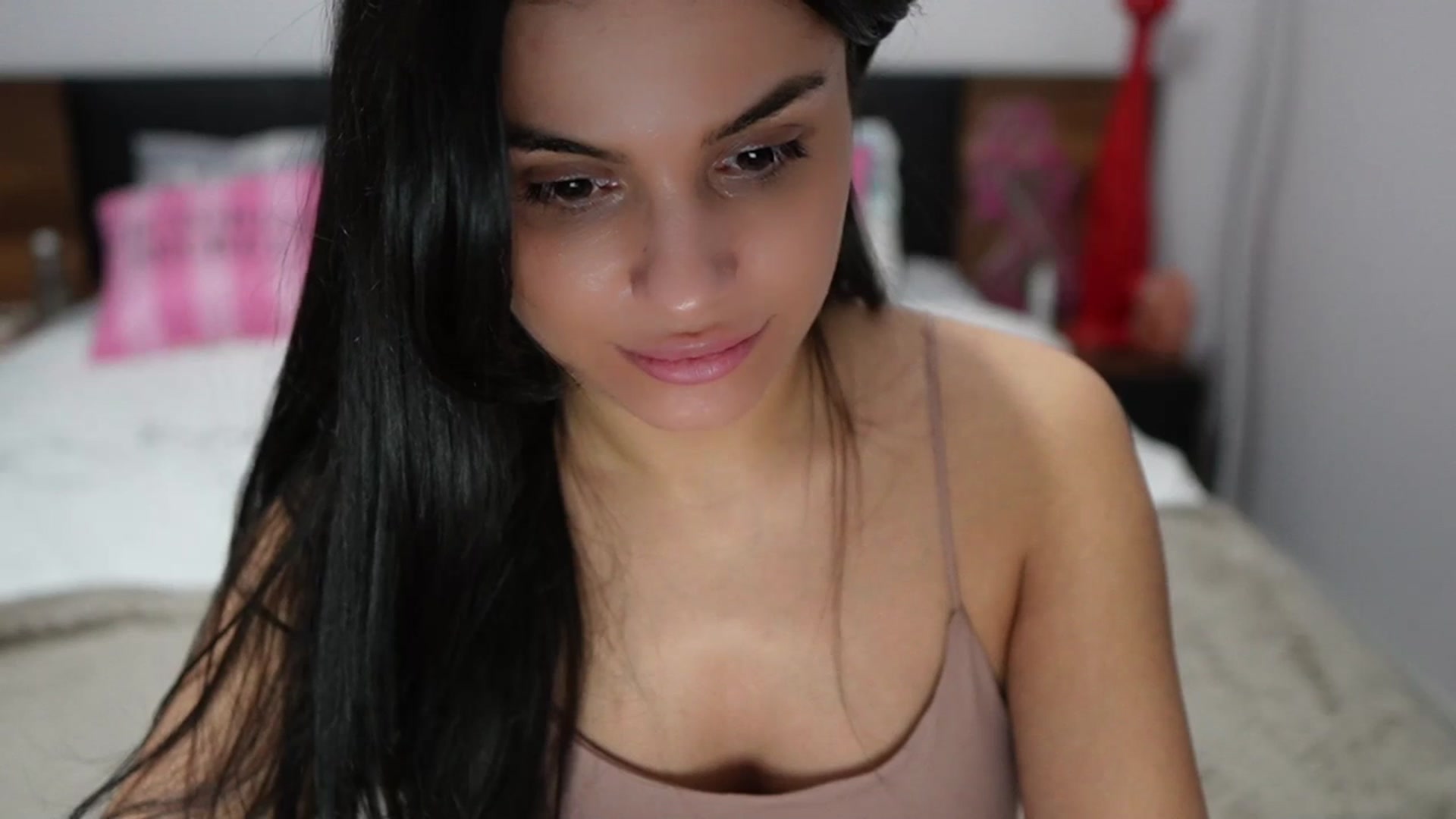 Gallery image thumbnail from TinyAndrea's myfreecams stream on, 03/24/2024, 03:53 image 2 of 20