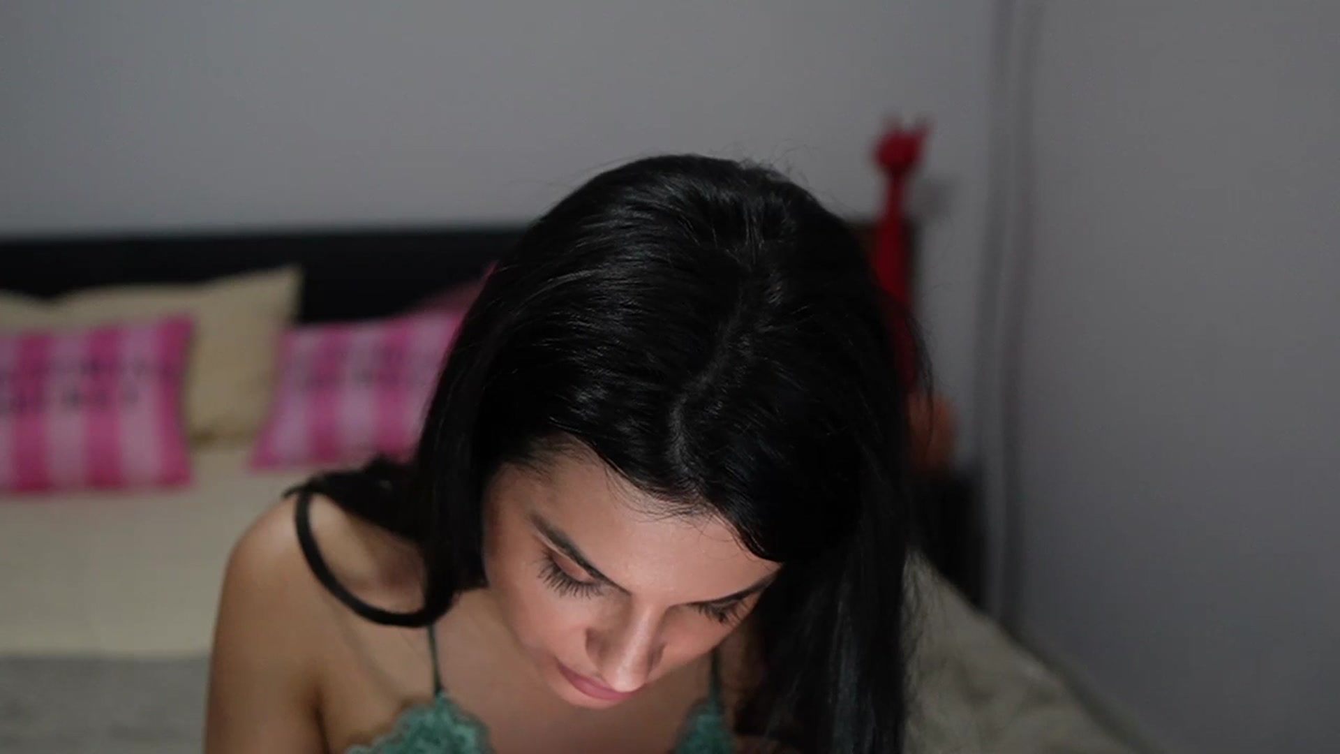 Gallery image thumbnail from TinyAndrea's myfreecams stream on, 04/11/2024, 01:59 image 8 of 20
