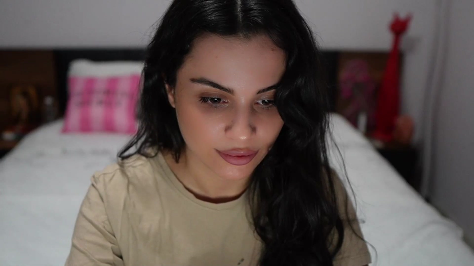 Gallery image thumbnail from TinyAndrea's myfreecams stream on, 04/24/2024, 01:52 image 2 of 20