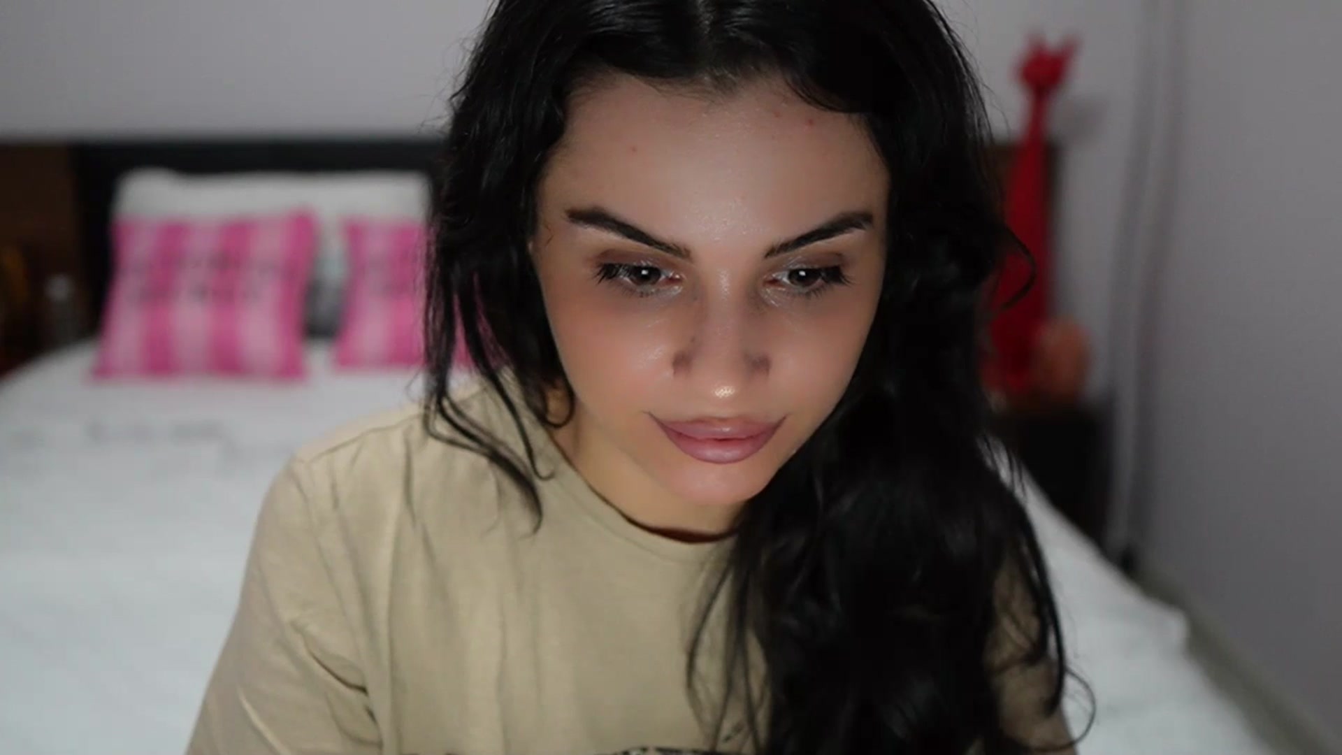 Gallery image thumbnail from TinyAndrea's myfreecams stream on, 04/24/2024, 01:52 image 6 of 20
