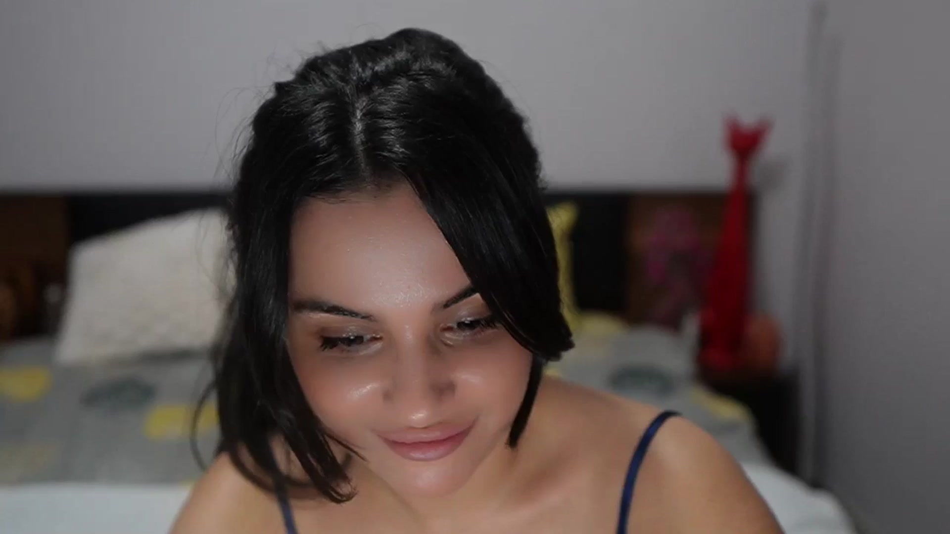Gallery image thumbnail from TinyAndrea's myfreecams stream on, 05/16/2024, 02:25 image 12 of 20