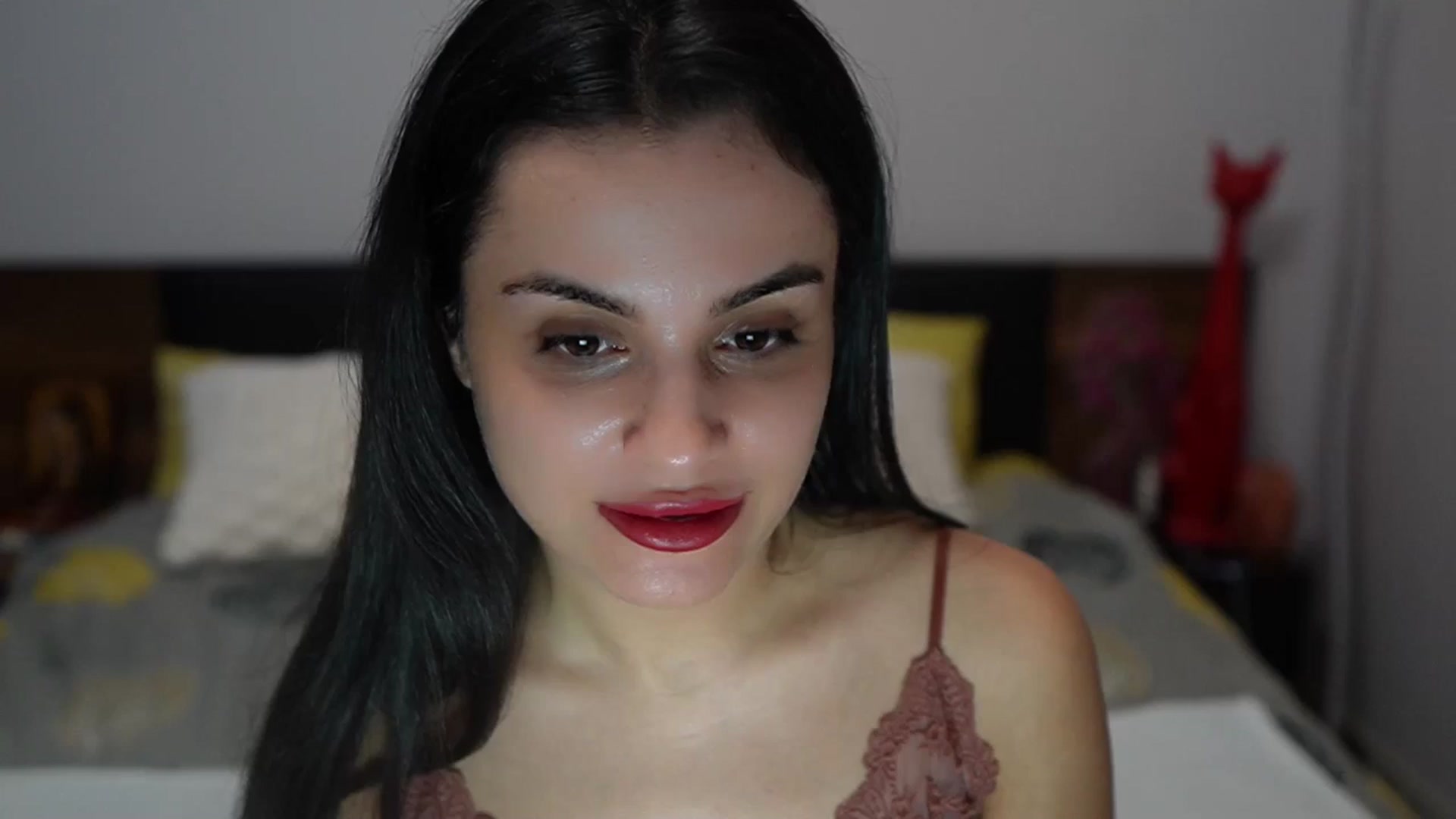 Gallery image thumbnail from TinyAndrea's myfreecams stream on, 05/20/2024, 03:28 image 16 of 20