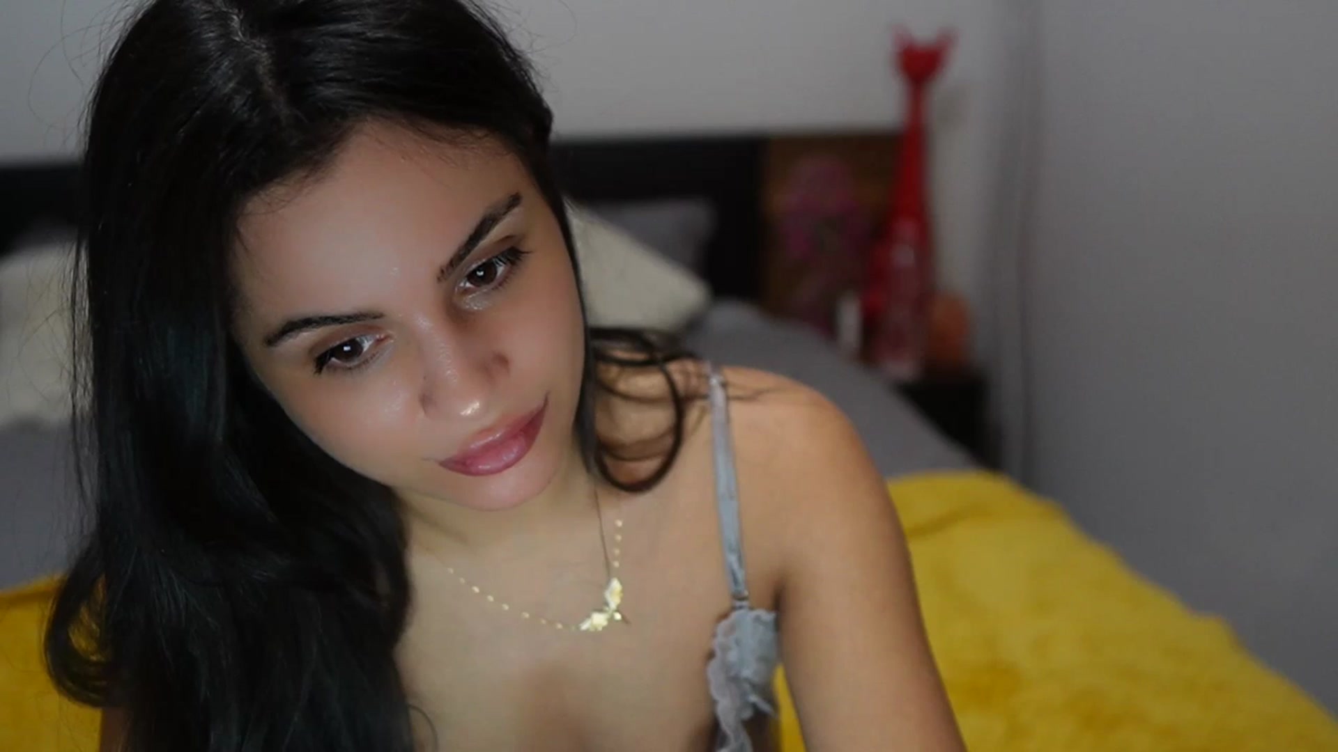 Gallery image thumbnail from TinyAndrea's myfreecams stream on, 05/18/2025, 03:43 image 7 of 20