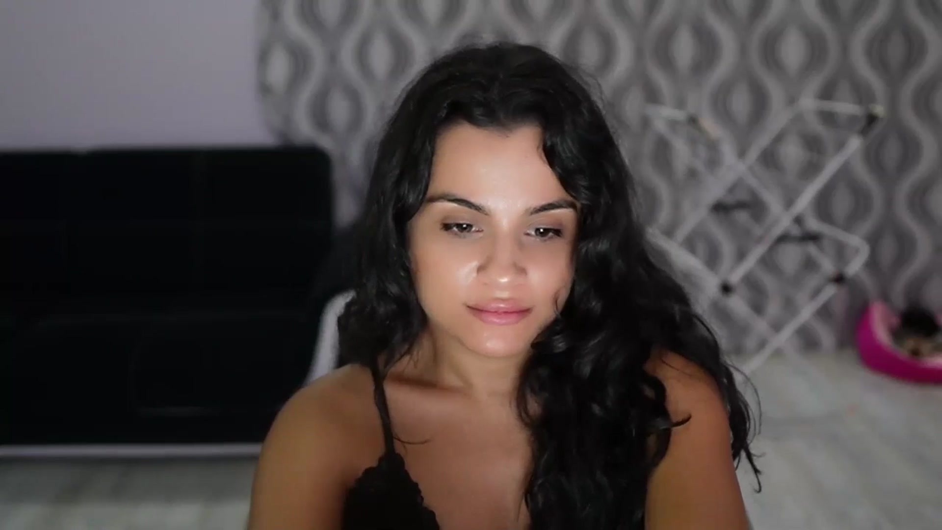 Gallery image thumbnail from TinyAndrea's myfreecams stream on, 08/21/2025, 03:15 image 18 of 20