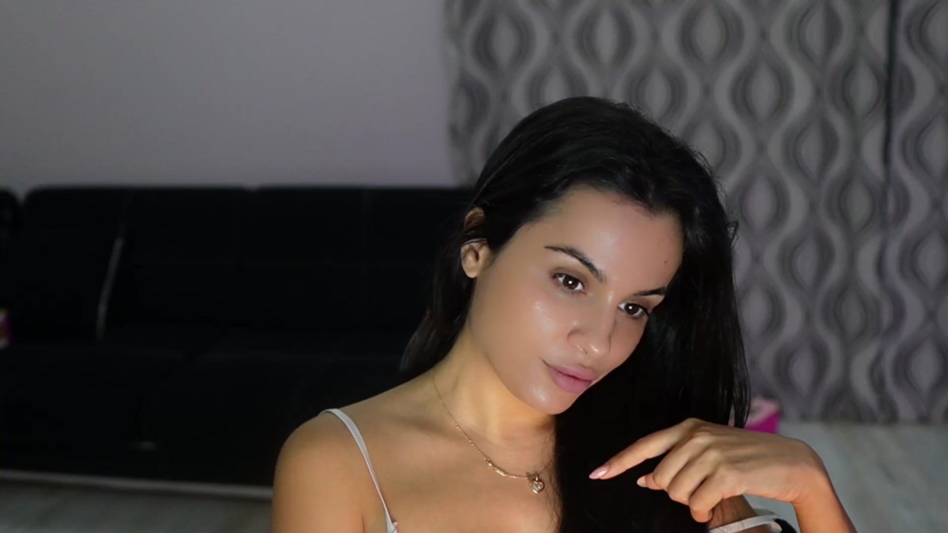 Gallery image thumbnail from TinyAndrea's myfreecams stream on, 10/07/2025, 04:40 image 10 of 20