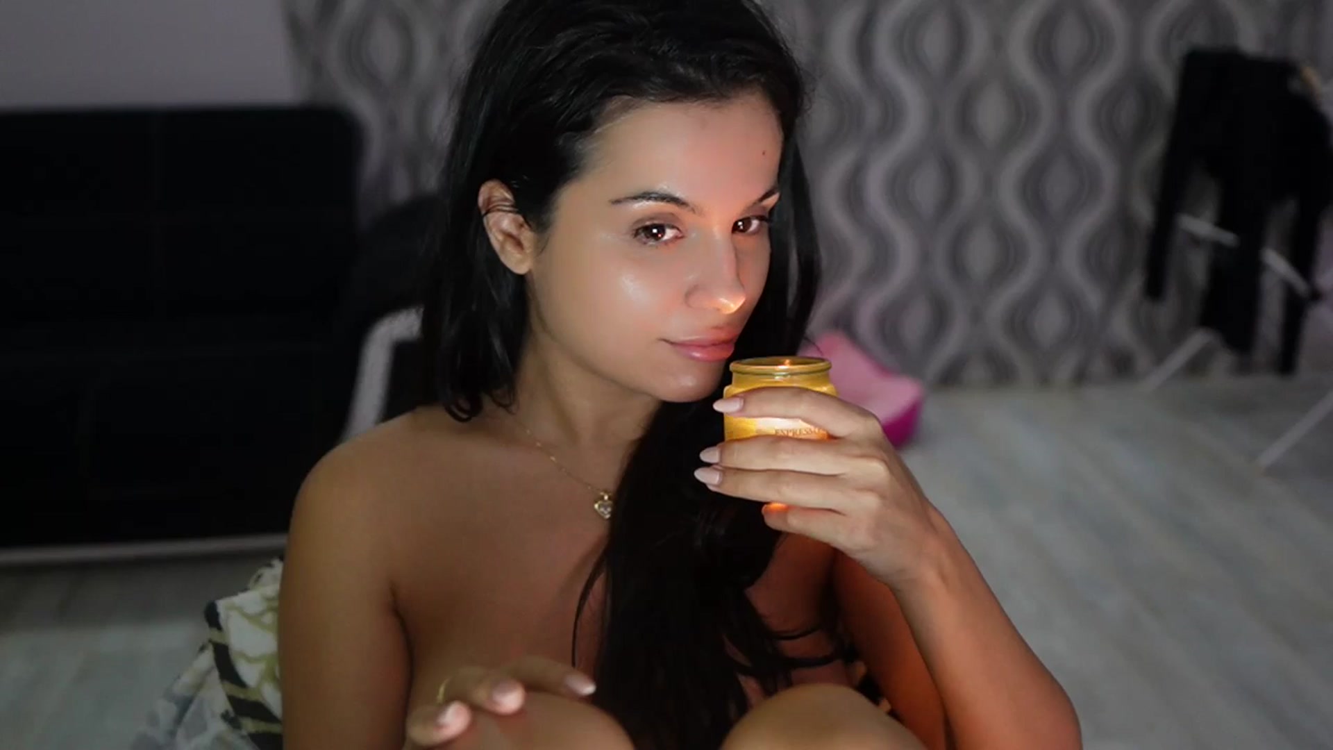 Gallery image thumbnail from TinyAndrea's myfreecams stream on, 10/24/2025, 04:35 image 16 of 20