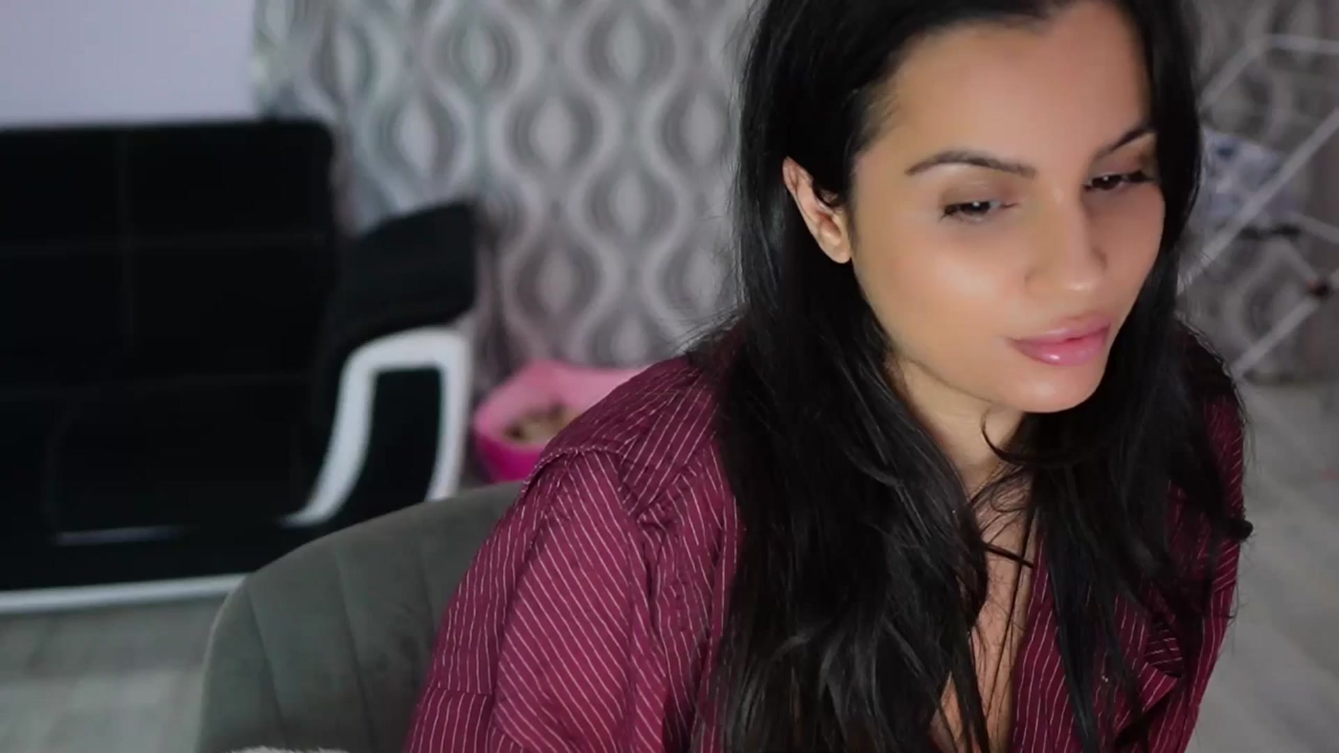 Gallery image thumbnail from TinyAndrea's myfreecams stream on, 11/27/2025, 04:44 image 17 of 20