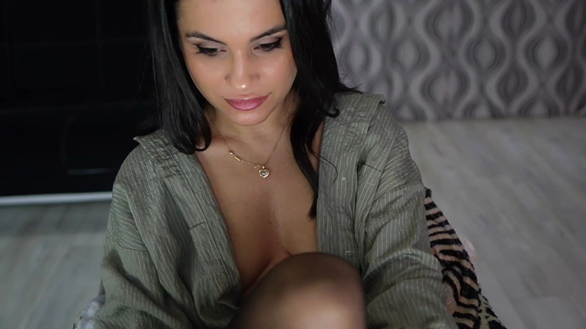 Gallery image thumbnail from TinyAndrea's myfreecams stream on, 11/29/2025, 05:46 image 18 of 20