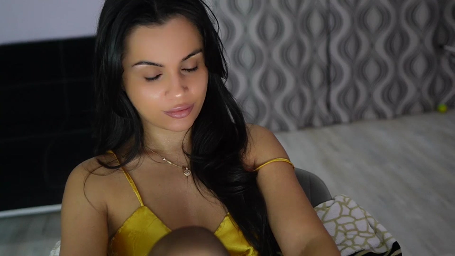 Gallery image thumbnail from TinyAndrea's myfreecams stream on, 12/28/2025, 24:36 image 5 of 20