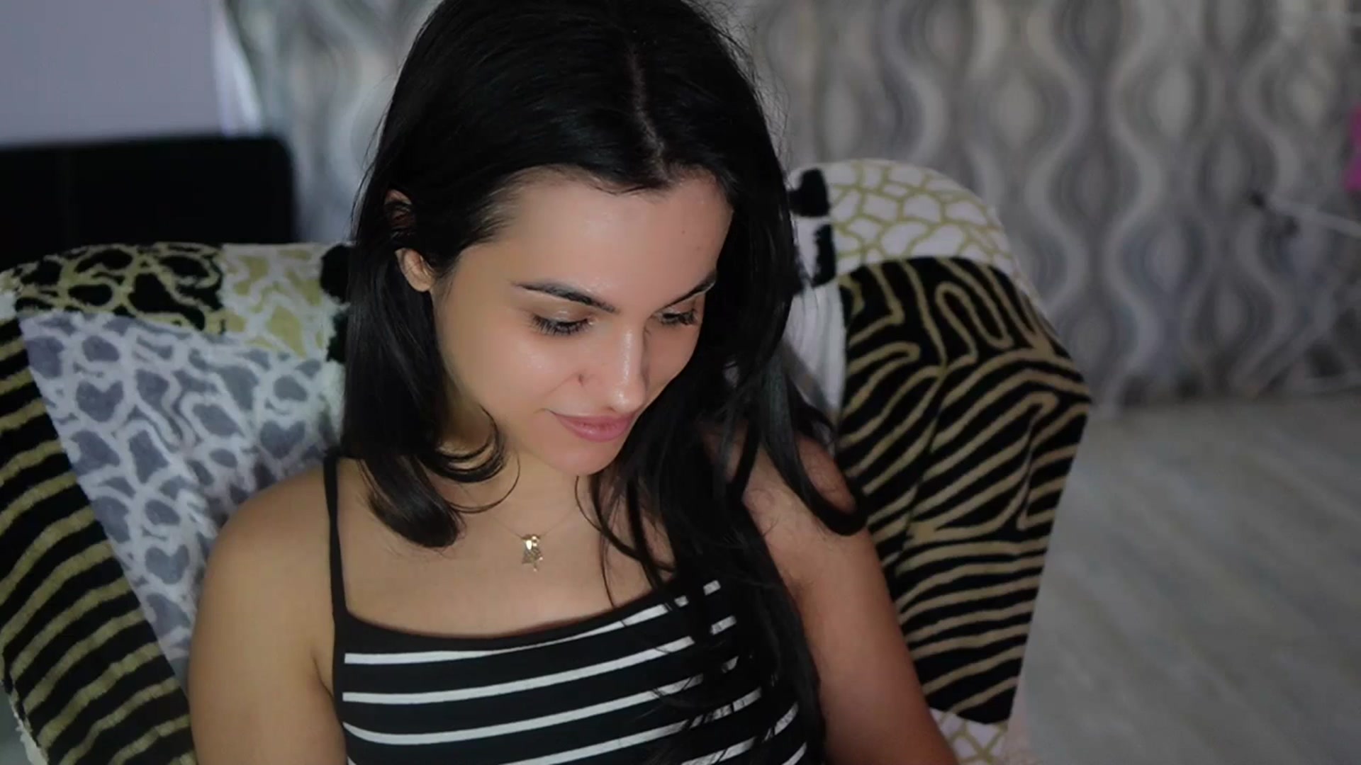 Gallery image thumbnail from TinyAndrea's myfreecams stream on, 01/01/2026, 07:50 image 9 of 20