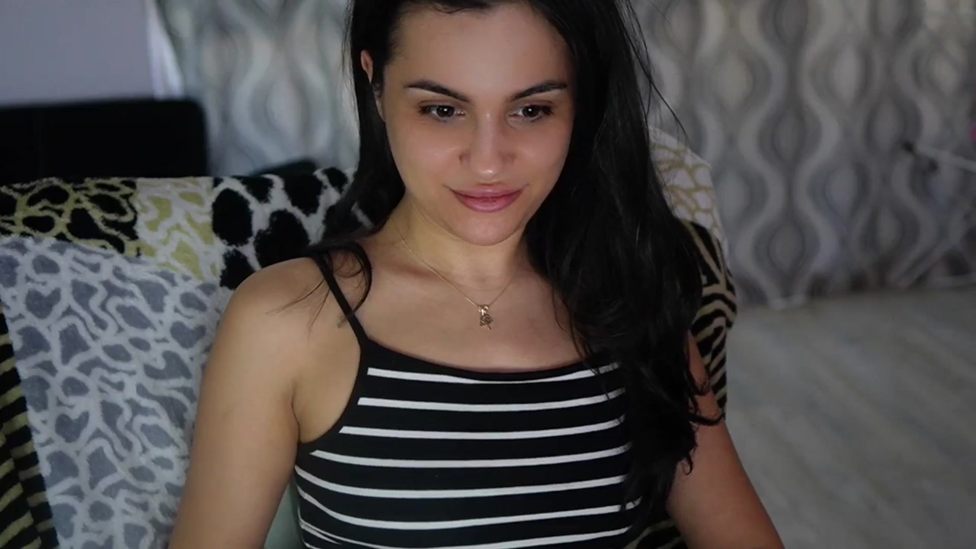 Gallery image thumbnail from TinyAndrea's myfreecams stream on, 01/01/2026, 07:50 image 12 of 20