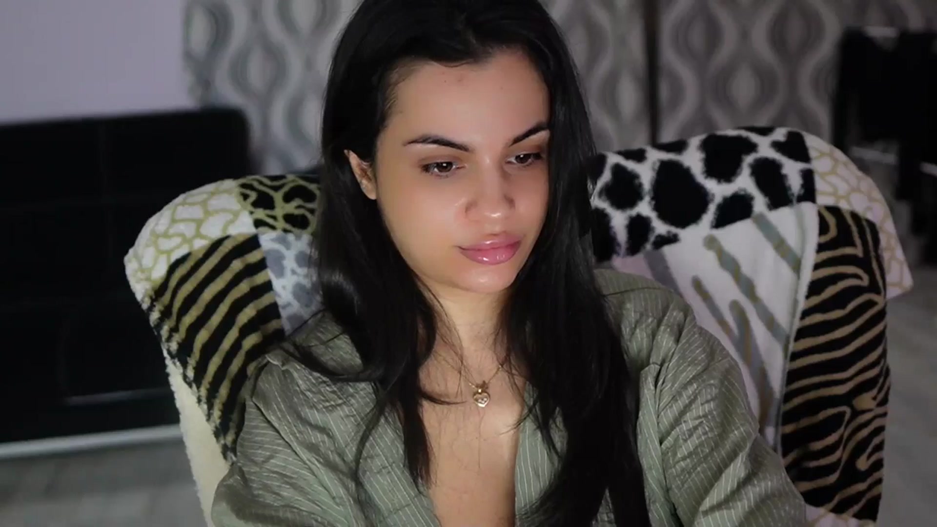 Gallery image thumbnail from TinyAndrea's myfreecams stream on, 01/16/2026, 05:09 image 4 of 20