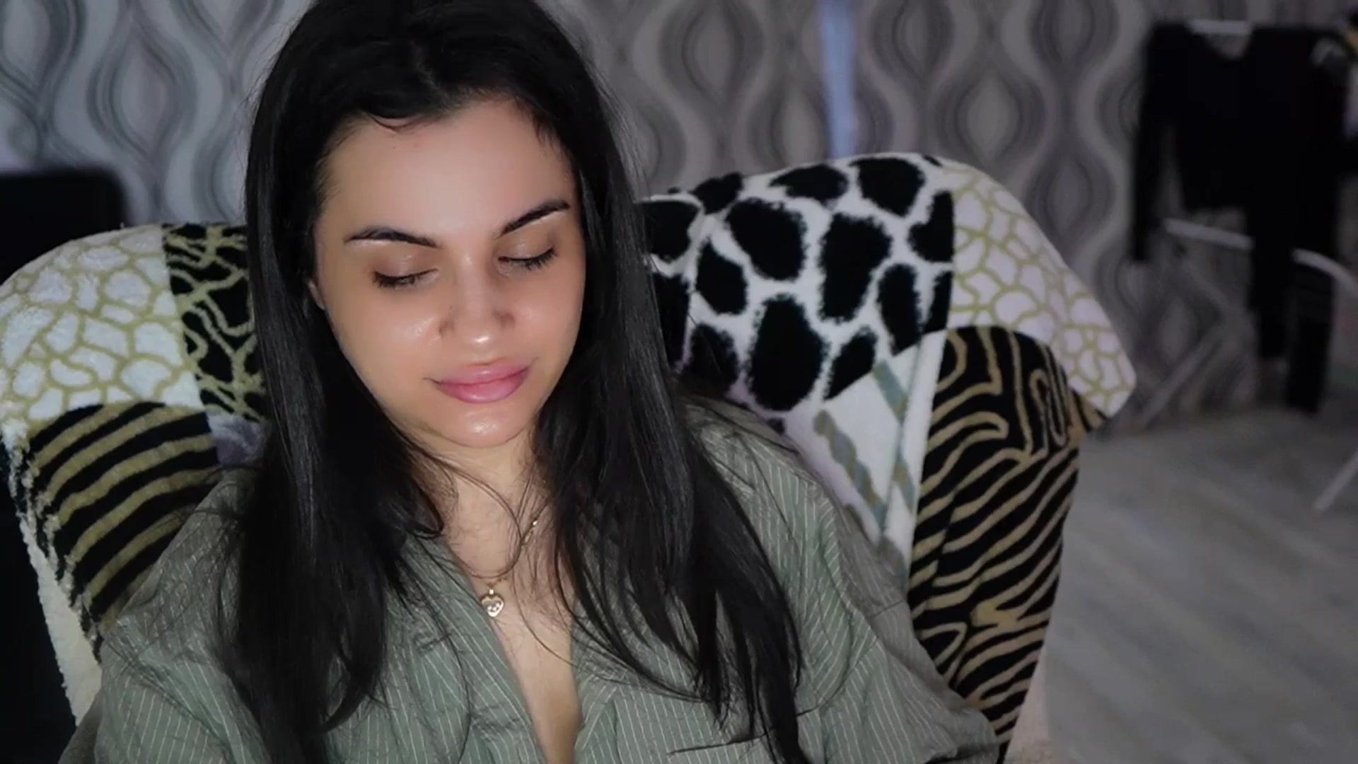 Gallery image thumbnail from TinyAndrea's myfreecams stream on, 01/16/2026, 06:31 image 17 of 20