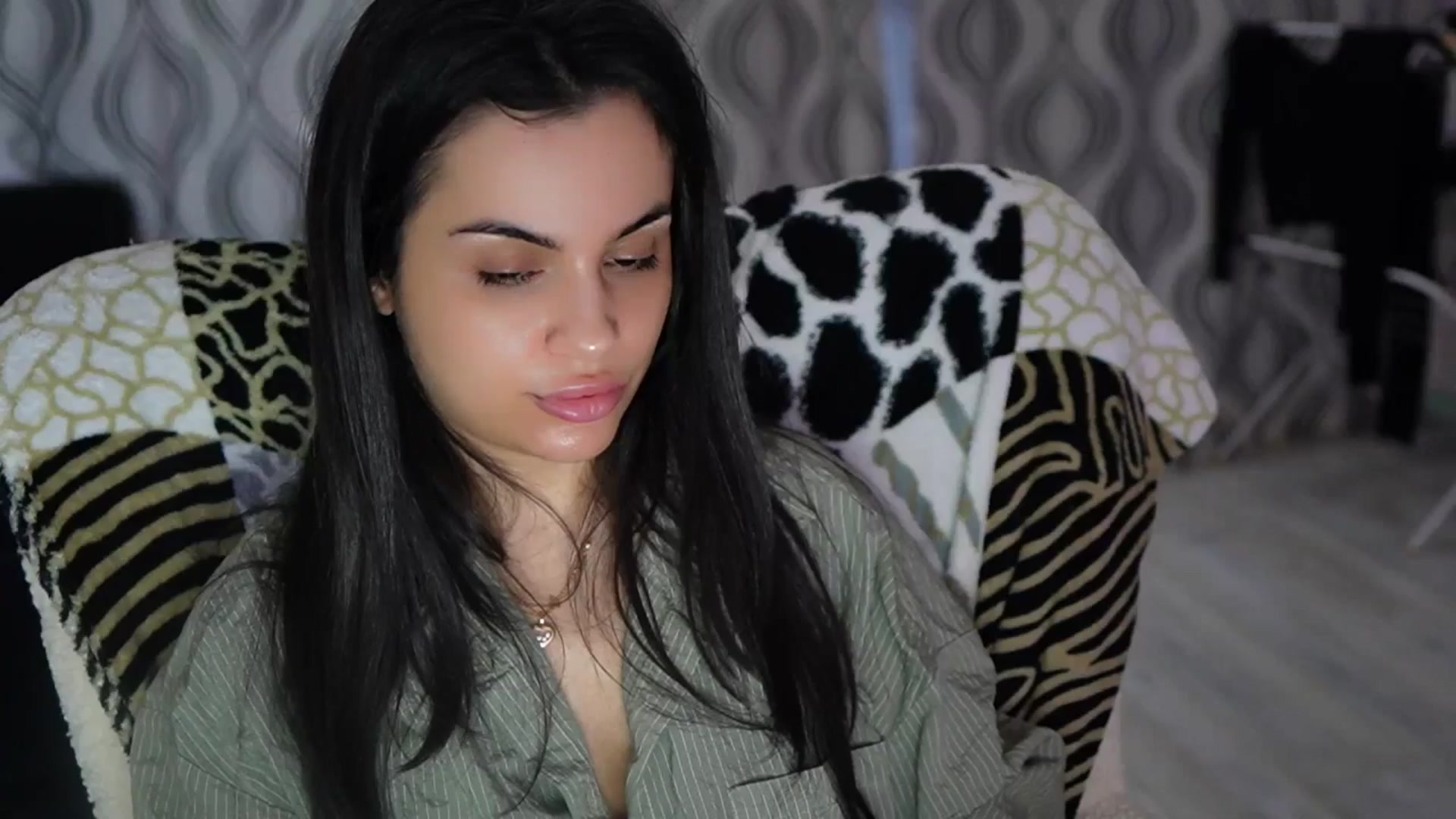 Gallery image thumbnail from TinyAndrea's myfreecams stream on, 01/16/2026, 06:31 image 16 of 20