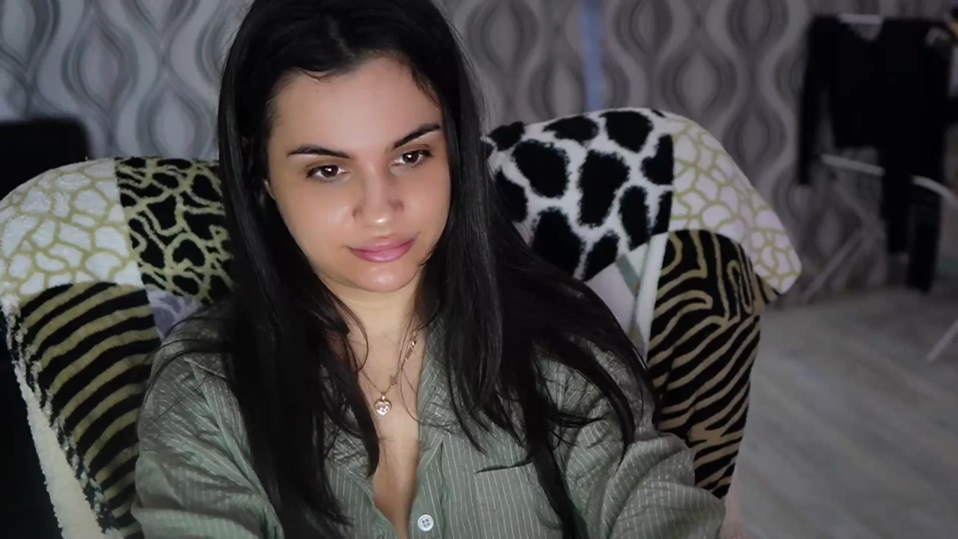 Gallery image thumbnail from TinyAndrea's myfreecams stream on, 01/16/2026, 06:31 image 5 of 20