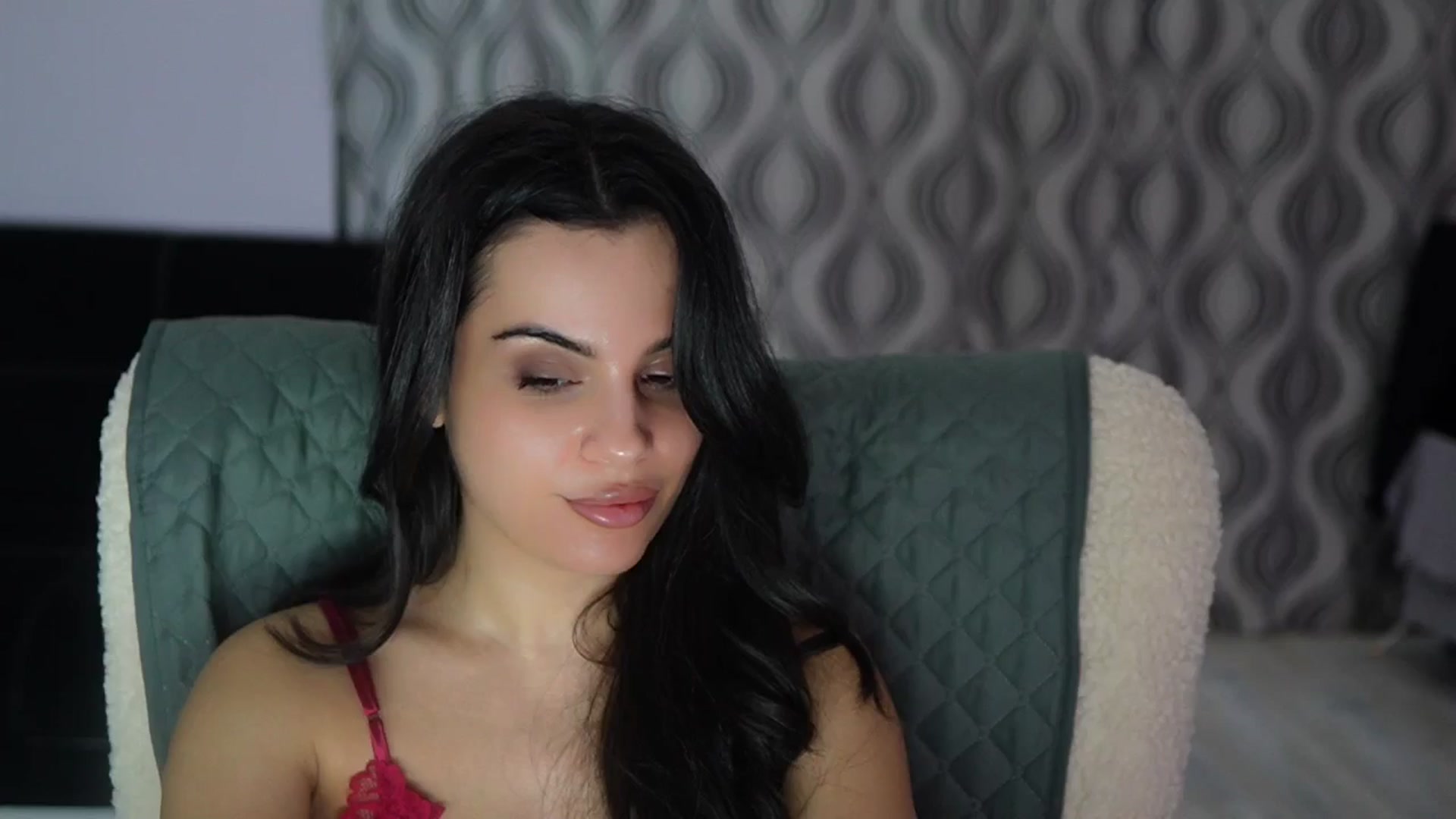 Gallery image thumbnail from TinyAndrea's myfreecams stream on, 04/08/2026, 03:57 image 15 of 20