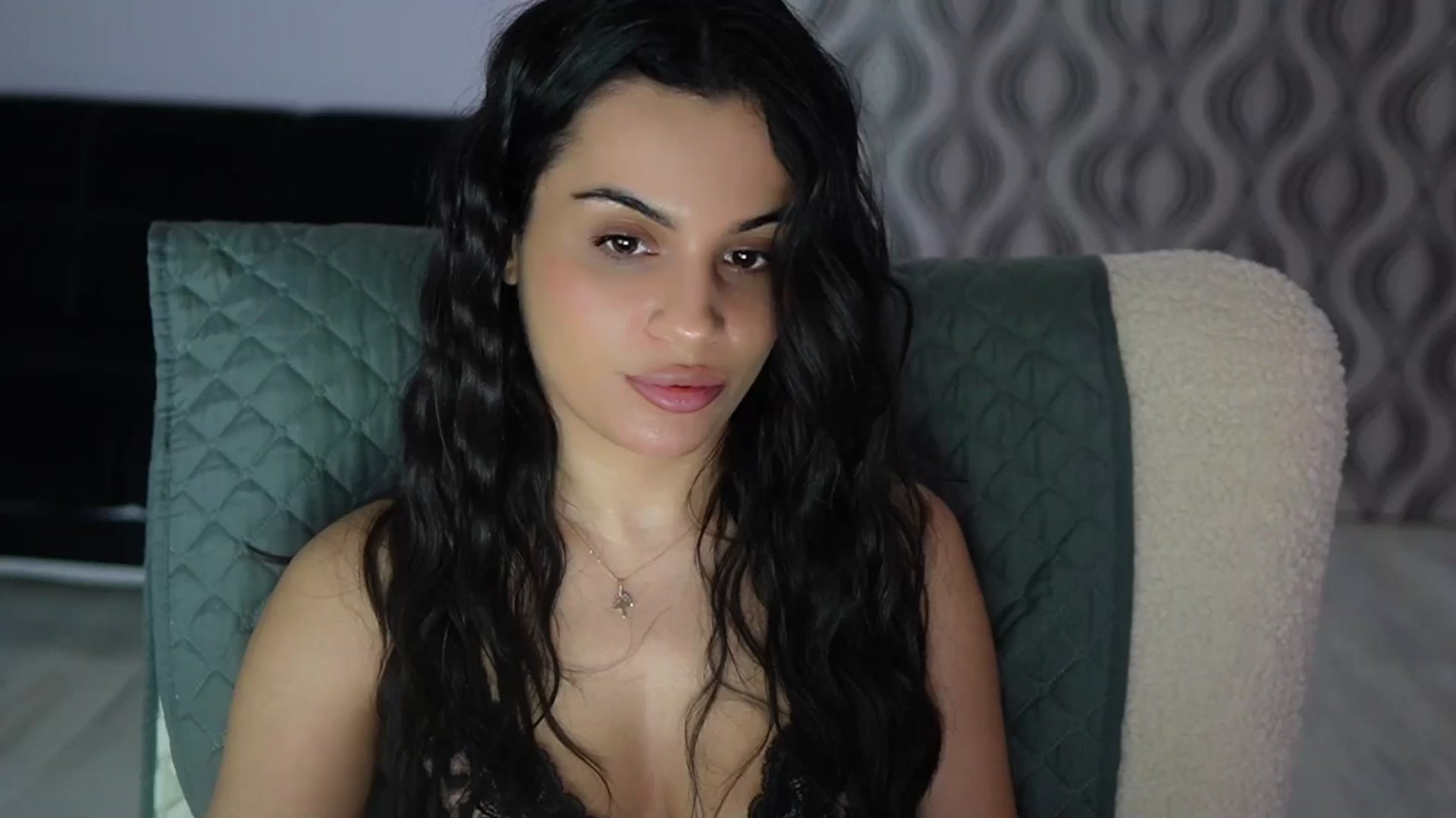 Gallery image thumbnail from TinyAndrea's myfreecams stream on, 04/14/2026, 03:16 image 5 of 20