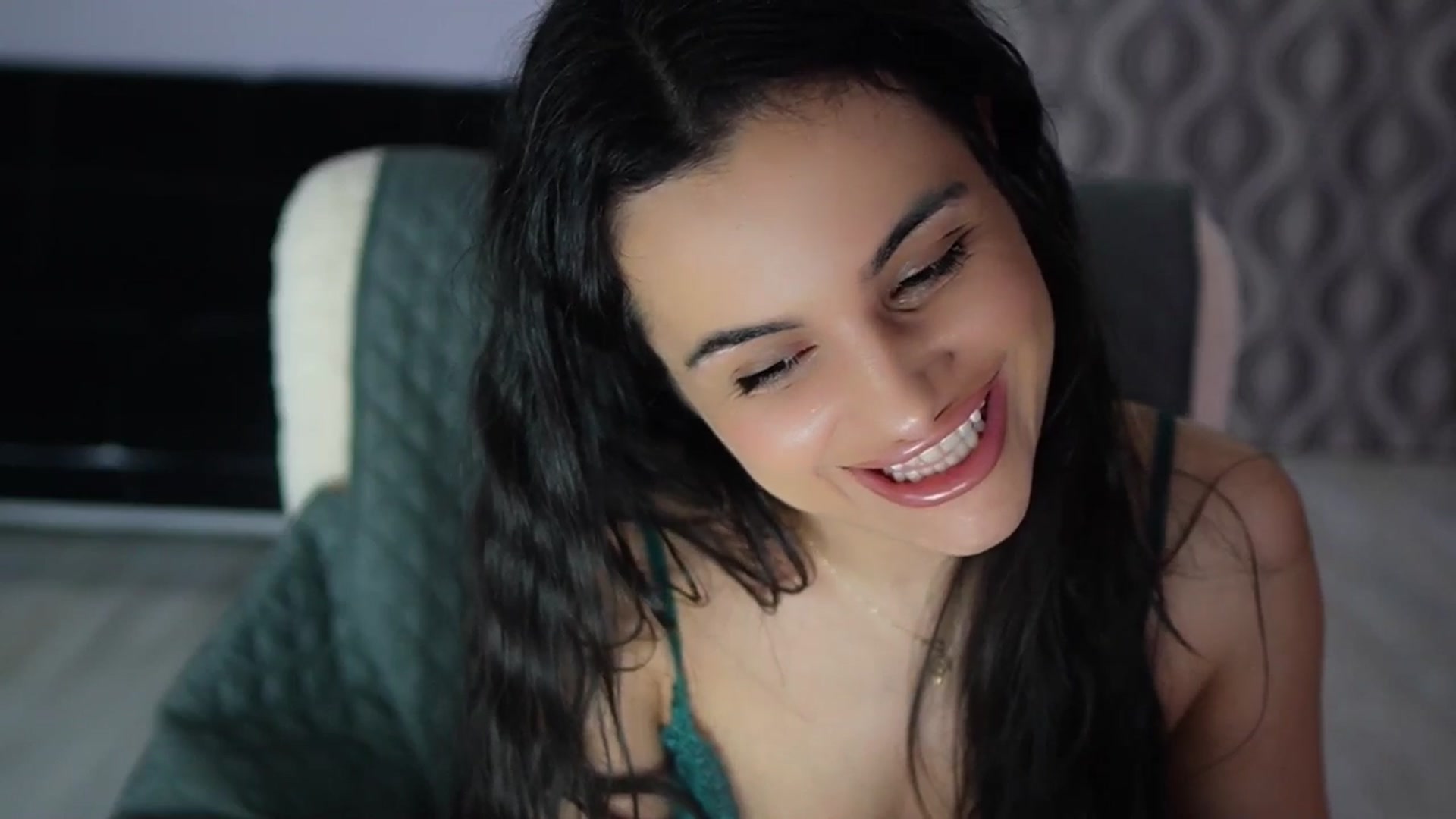 Gallery image thumbnail from TinyAndrea's myfreecams stream on, 04/14/2026, 23:52 image 5 of 20