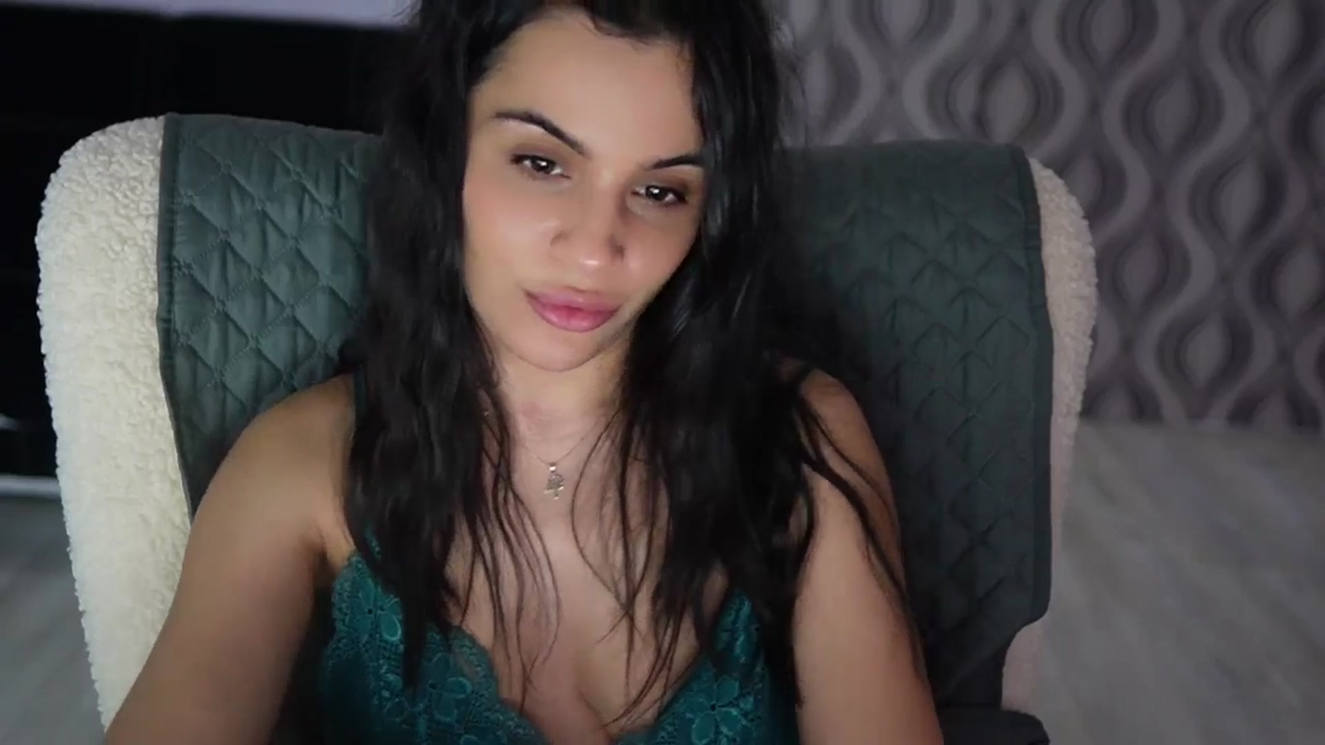 Gallery image thumbnail from TinyAndrea's myfreecams stream on, 04/15/2026, 03:51 image 14 of 20