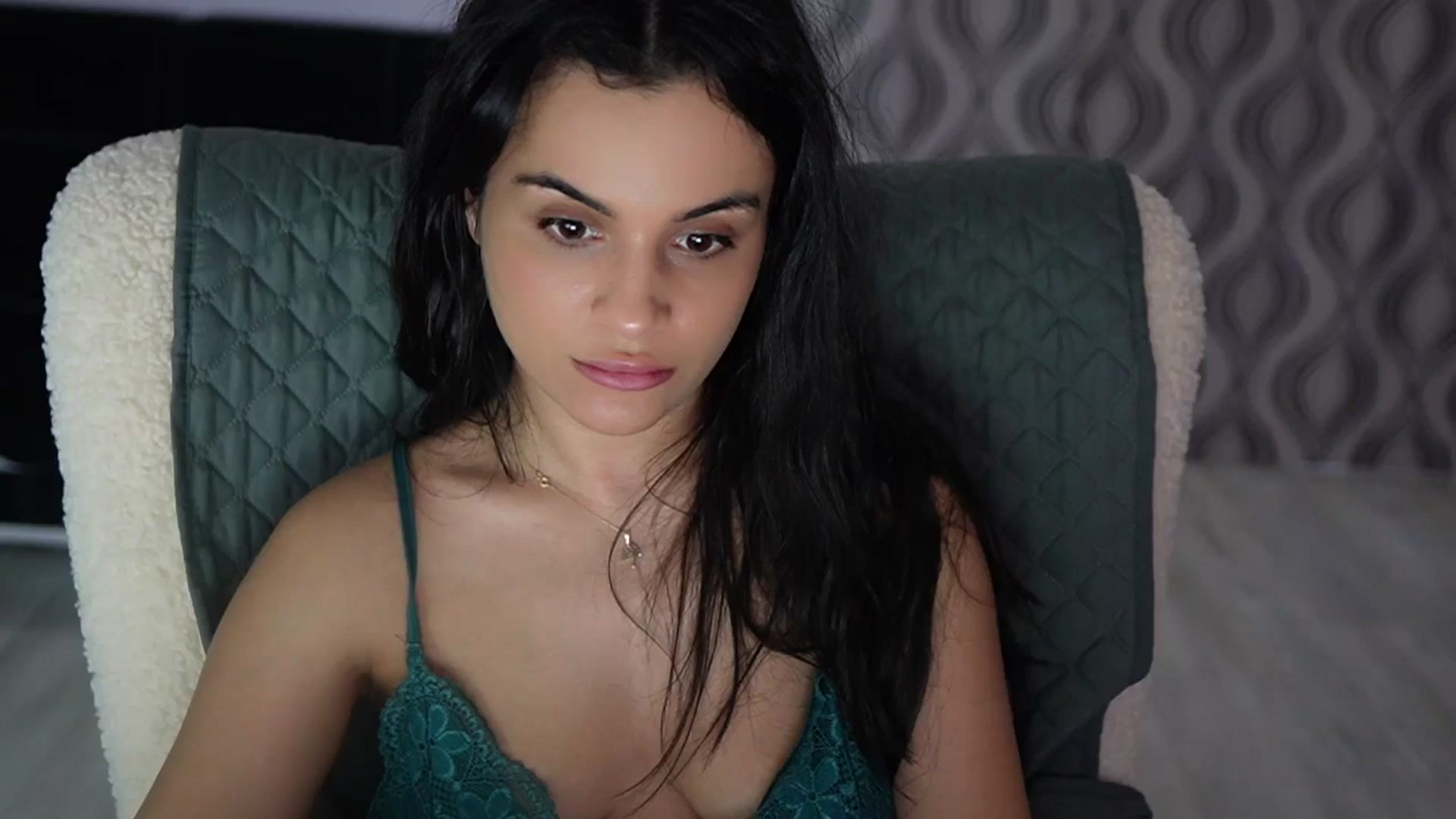 Gallery image thumbnail from TinyAndrea's myfreecams stream on, 04/15/2026, 03:51 image 16 of 20