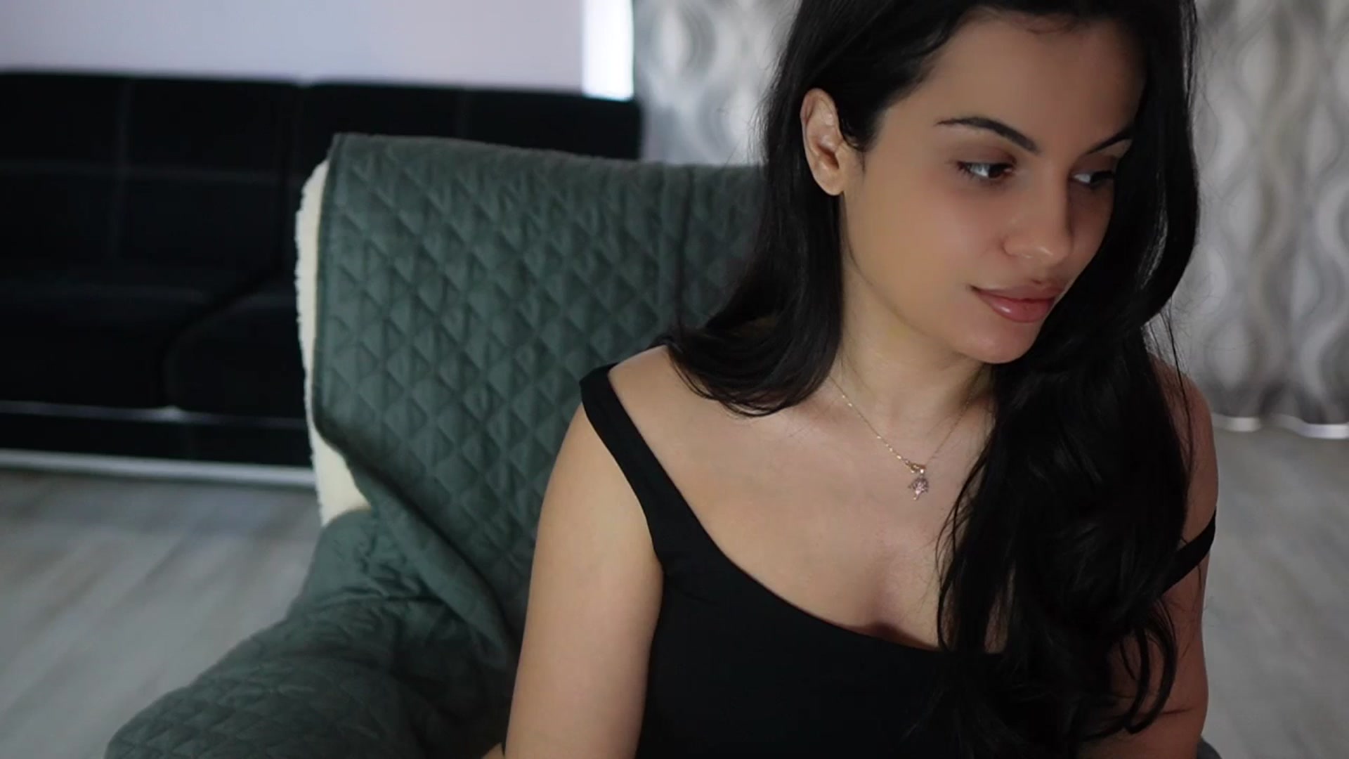 Gallery image thumbnail from TinyAndrea's myfreecams stream on, 04/19/2026, 05:50 image 19 of 20