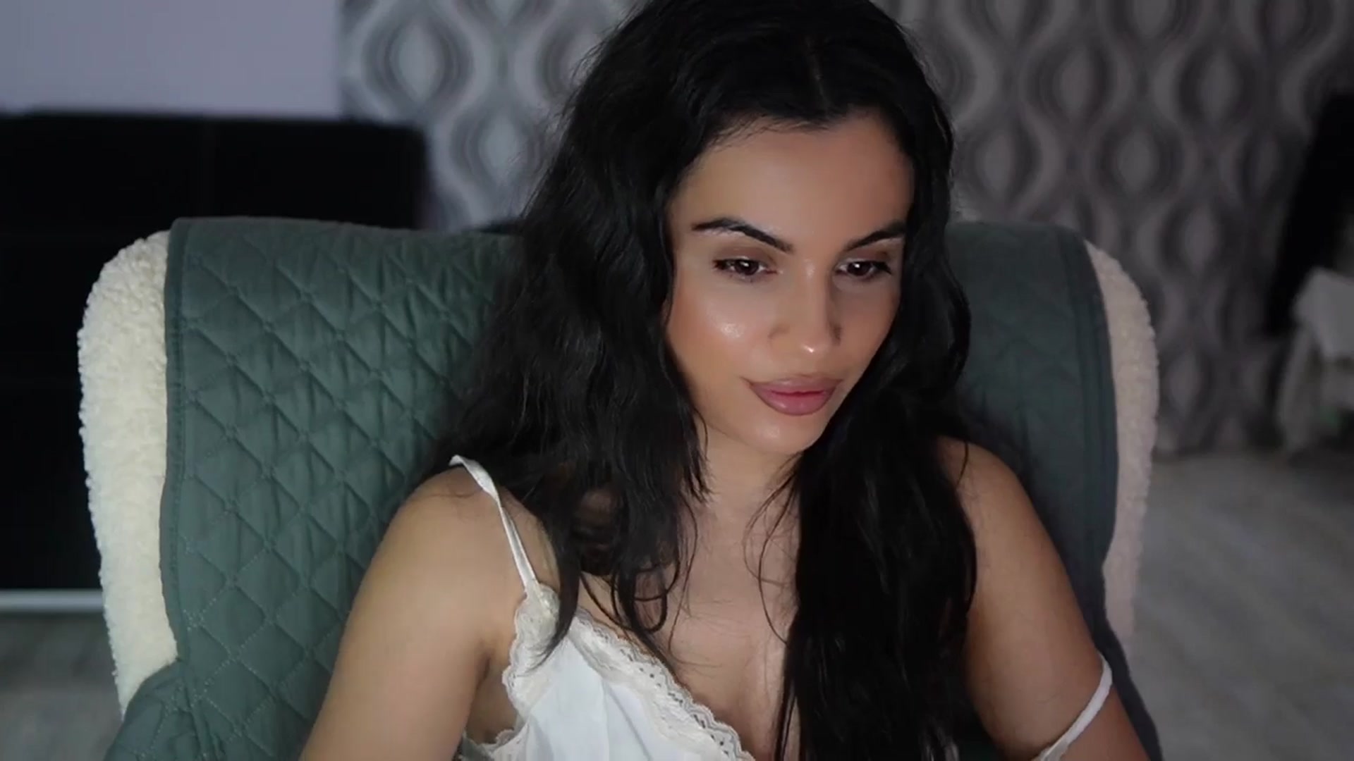 Gallery image thumbnail from TinyAndrea's myfreecams stream on, 04/27/2026, 01:12 image 20 of 20