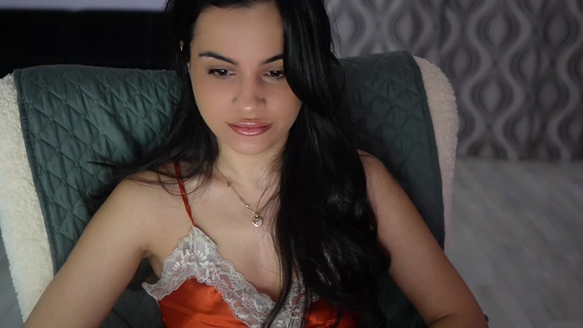 Gallery image thumbnail from TinyAndrea's myfreecams stream on, 05/06/2026, 03:06 image 17 of 20