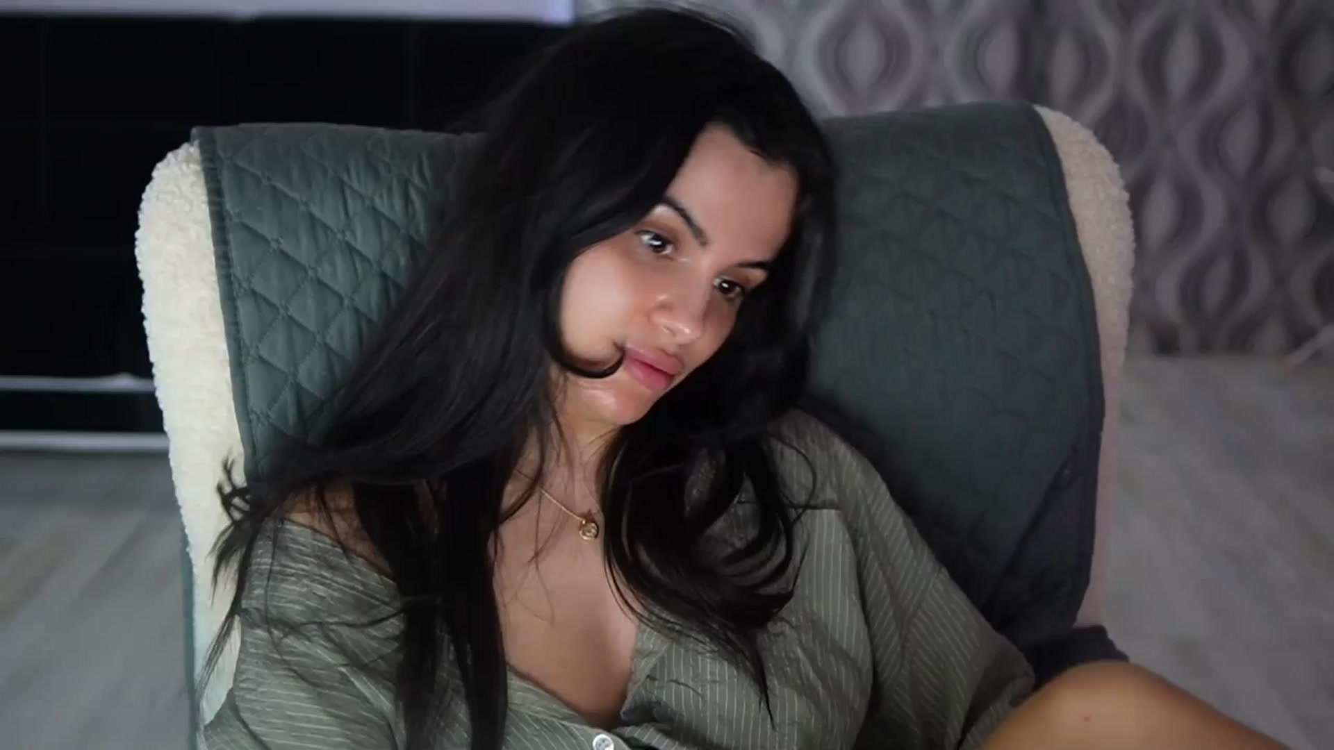 Gallery image thumbnail from TinyAndrea's myfreecams stream on, 05/11/2026, 03:07 image 17 of 20
