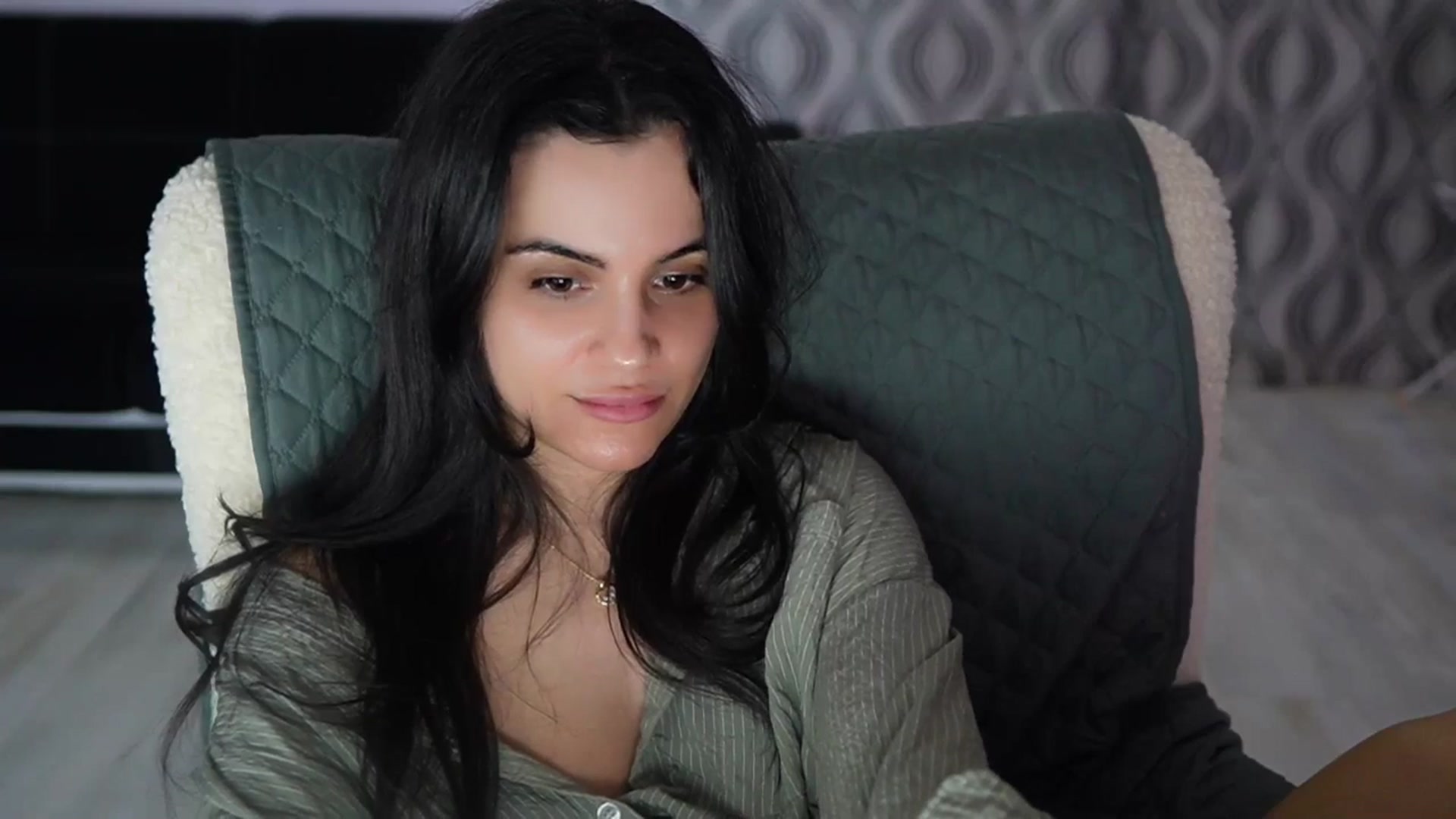 Gallery image thumbnail from TinyAndrea's myfreecams stream on, 05/11/2026, 03:07 image 16 of 20