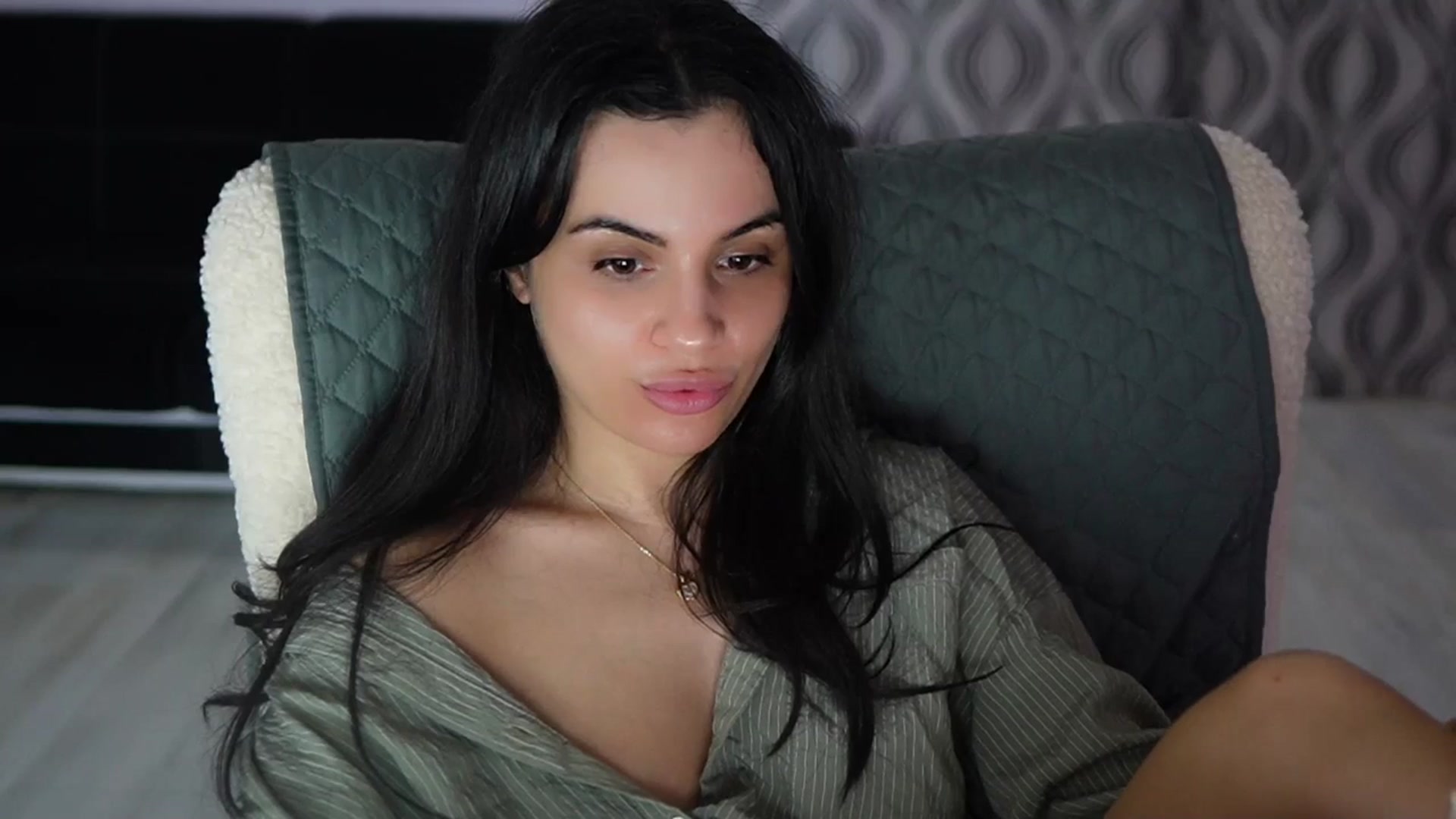 Gallery image thumbnail from TinyAndrea's myfreecams stream on, 05/11/2026, 03:07 image 6 of 20