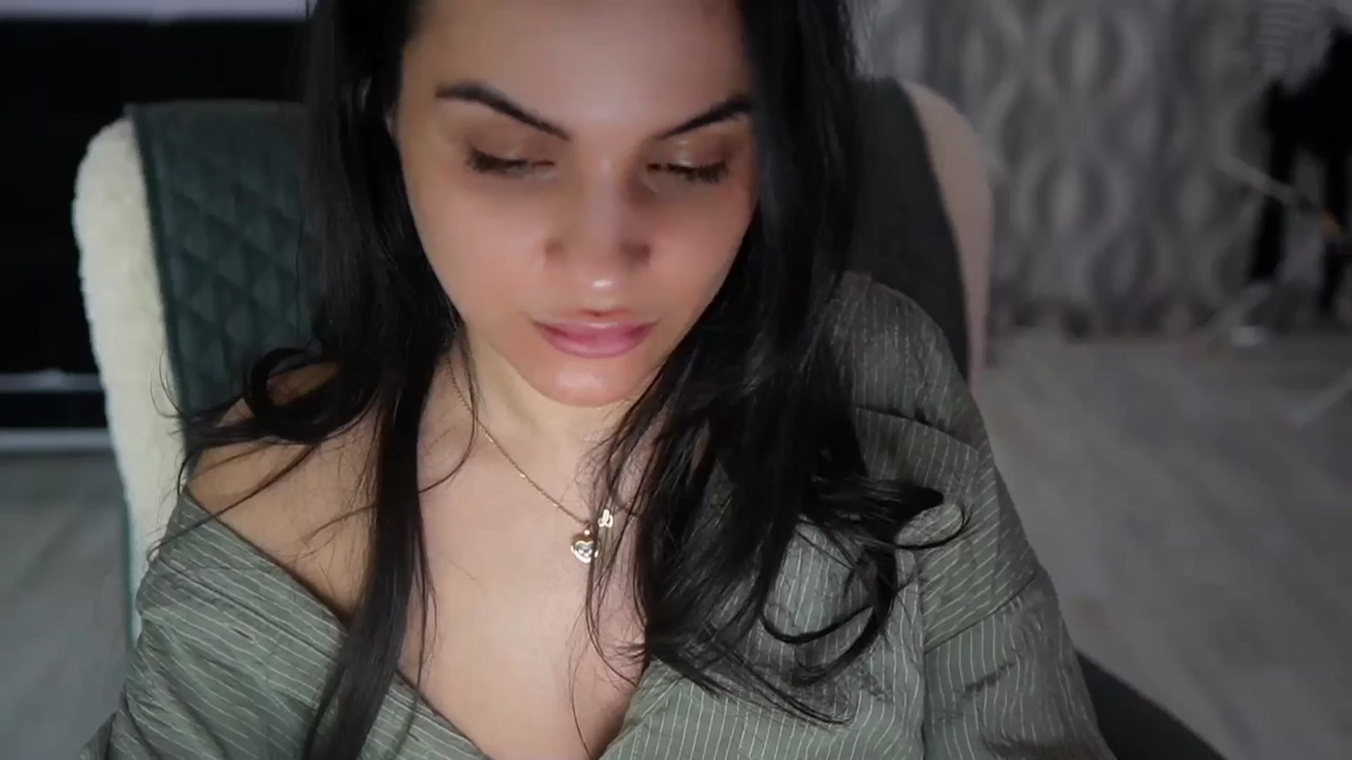 Gallery image thumbnail from TinyAndrea's myfreecams stream on, 05/11/2026, 03:39 image 11 of 20