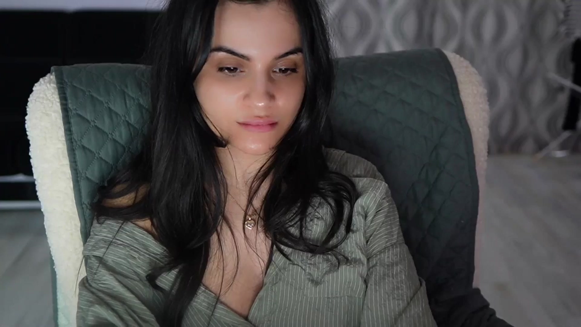 Gallery image thumbnail from TinyAndrea's myfreecams stream on, 05/11/2026, 03:39 image 14 of 20