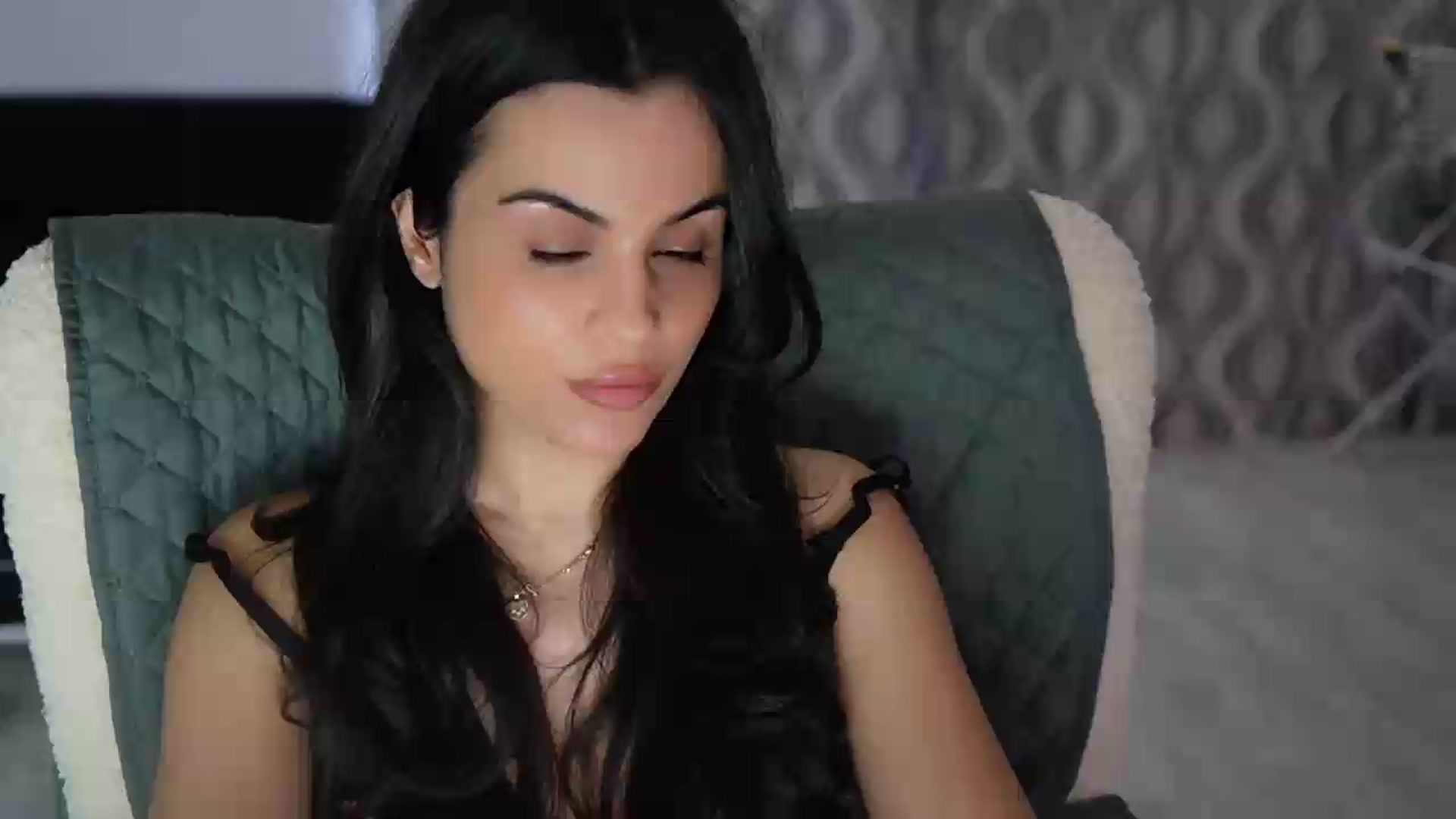 Gallery image thumbnail from TinyAndrea's myfreecams stream on, 05/12/2026, 03:25 image 17 of 20