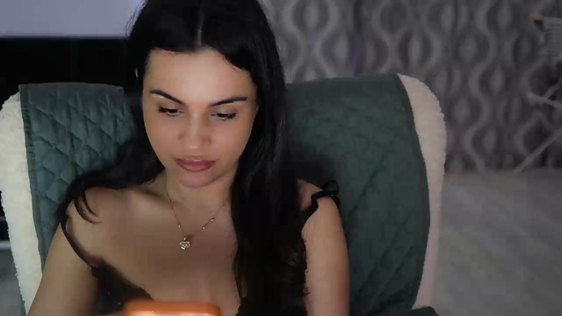 Gallery image thumbnail from TinyAndrea's myfreecams stream on, 05/12/2026, 03:25 image 16 of 20