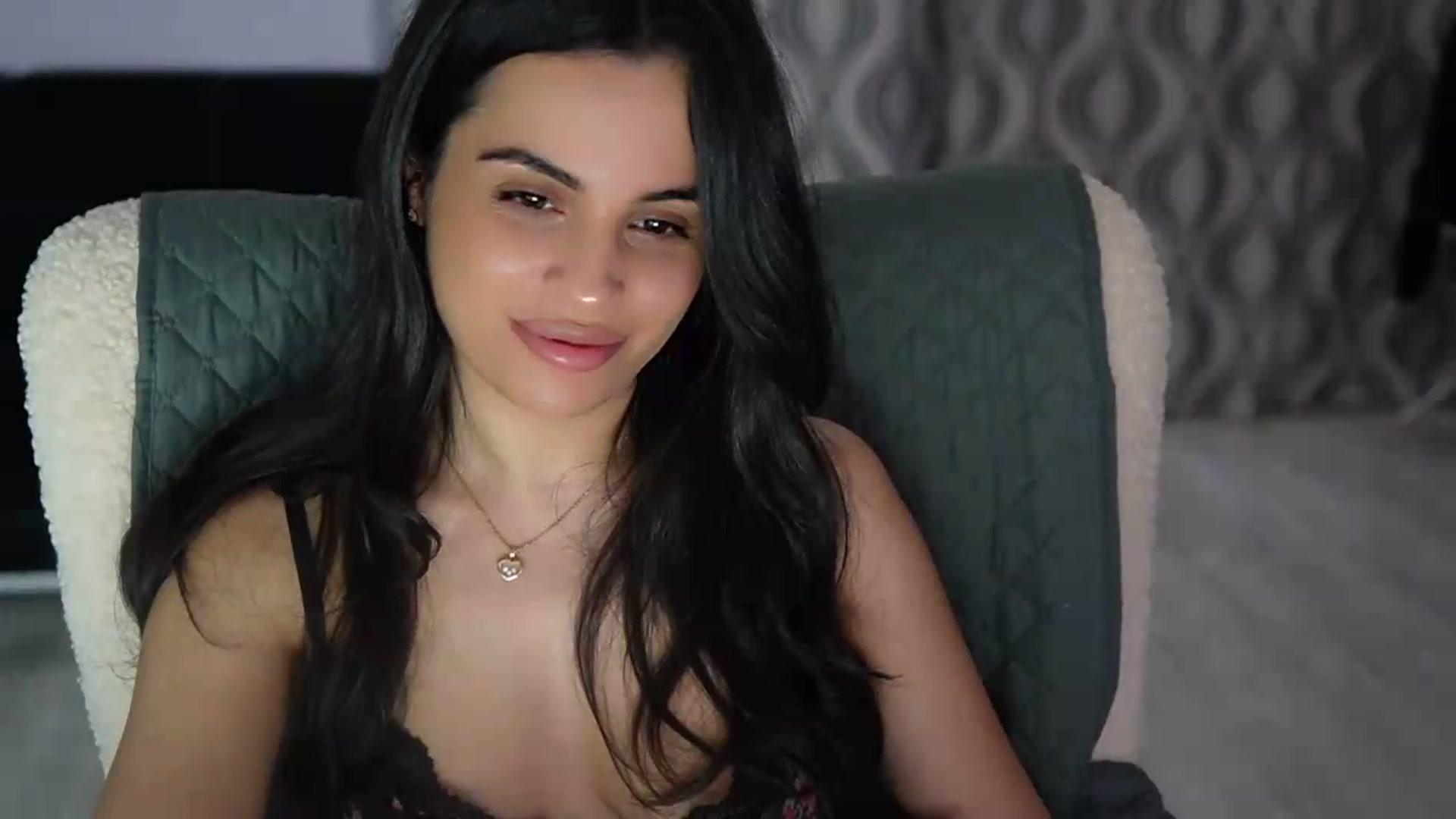 Gallery image thumbnail from TinyAndrea's myfreecams stream on, 05/17/2026, 24:27 image 15 of 20