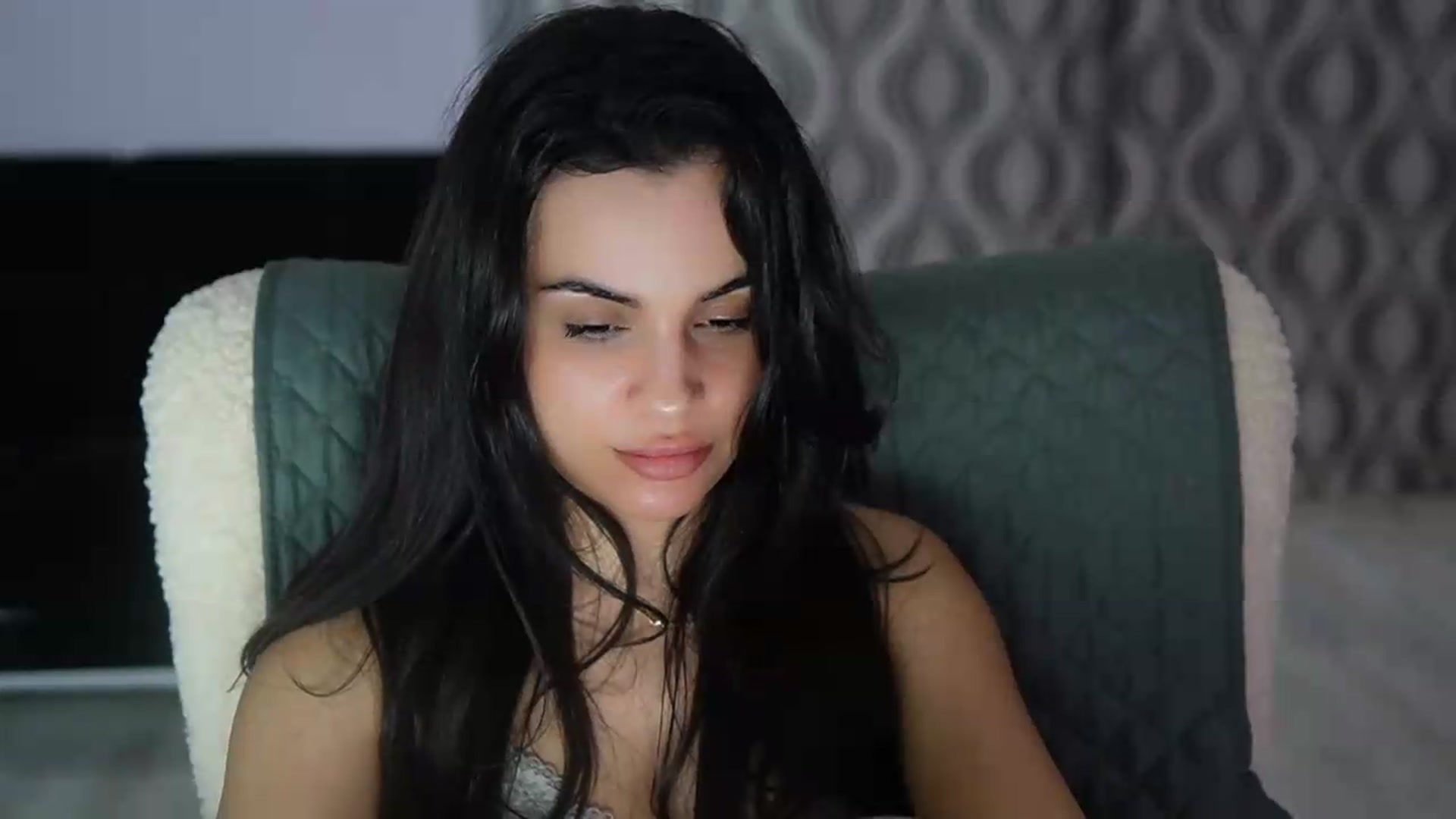 Gallery image thumbnail from TinyAndrea's myfreecams stream on, 05/31/2026, 24:50 image 9 of 20
